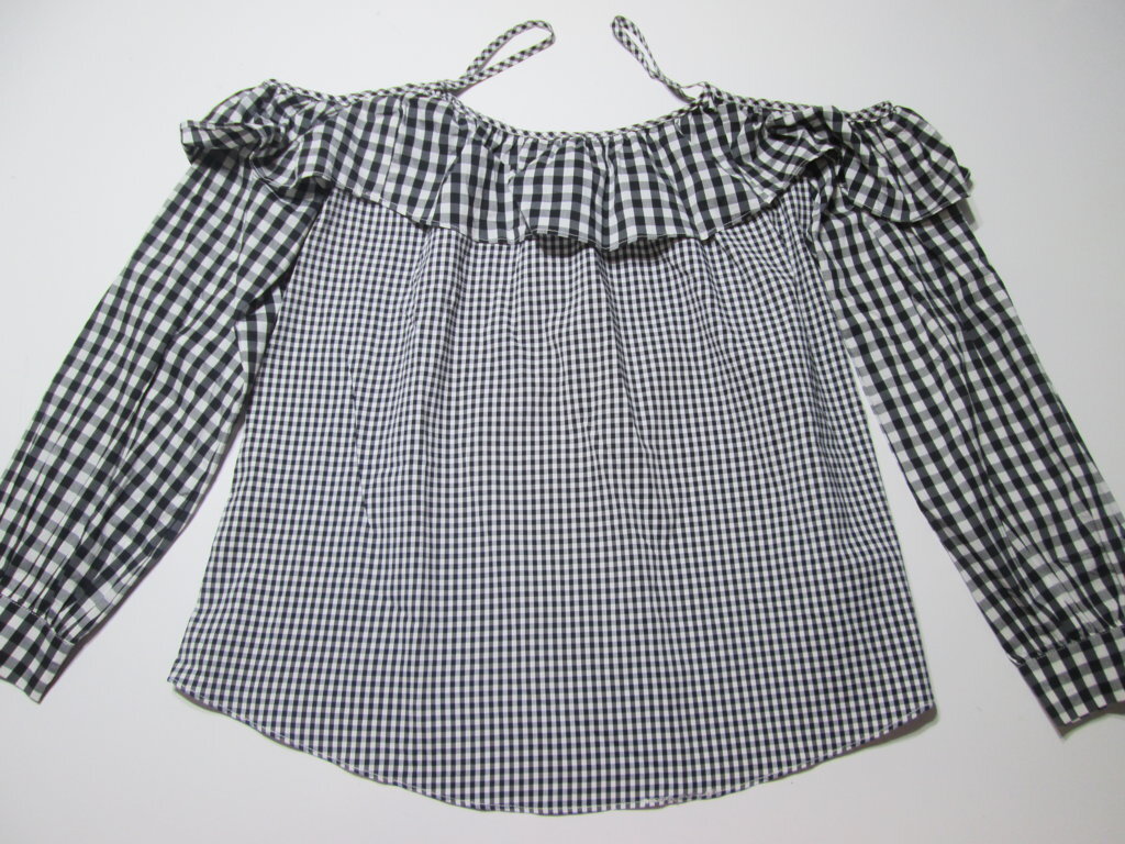 NWT Timing Womens Size M Long Sleeve Shirt Black/White Check Off Shoulder Ruffle