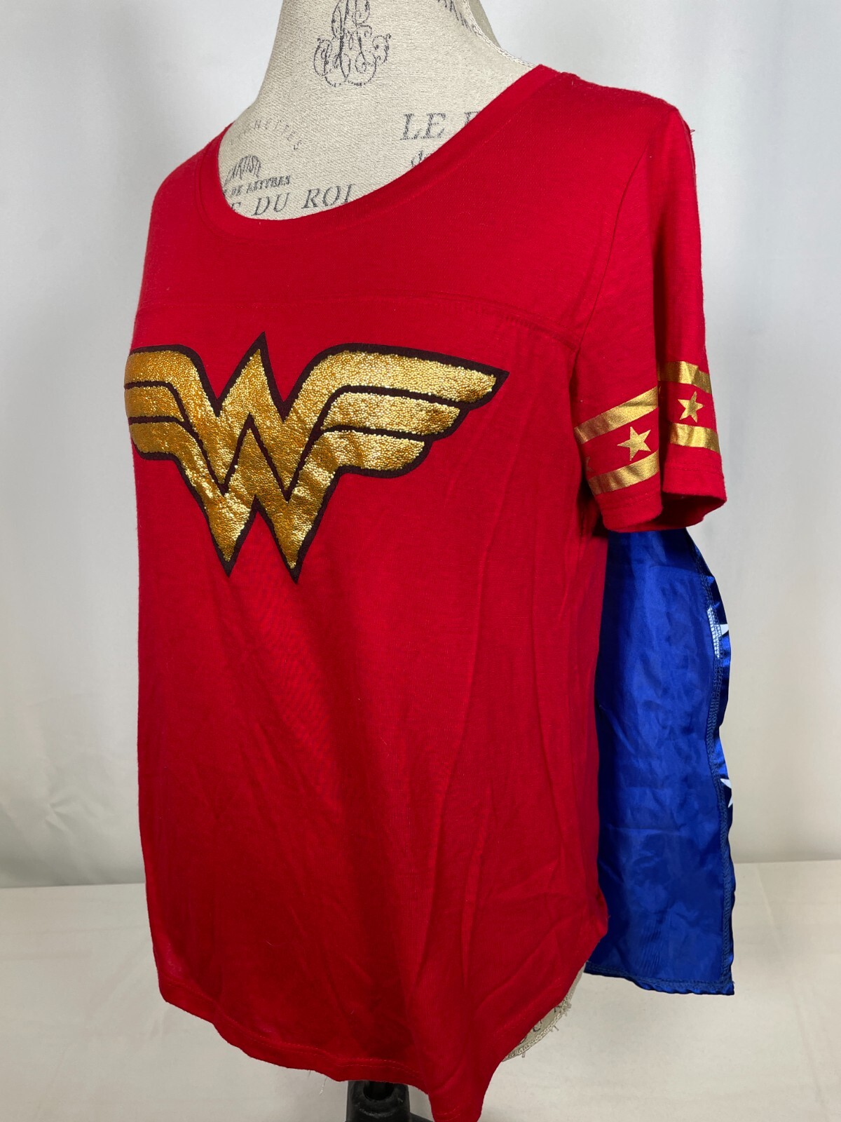 Wonder Woman DC Comics Costume Shirt w/ Detachable Cape Women’s Juniors LARGE