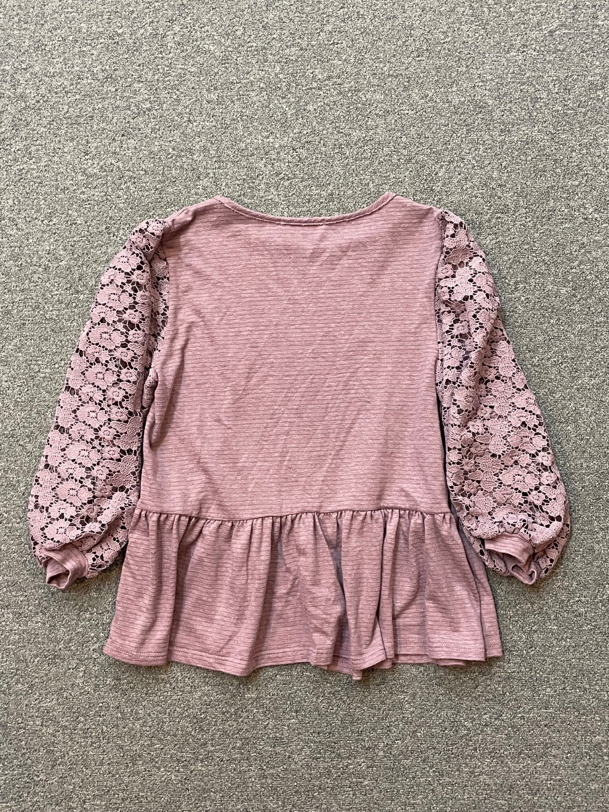 Alter’d State womens Top – Color: dusty purple – Size: M – Exc. Cond