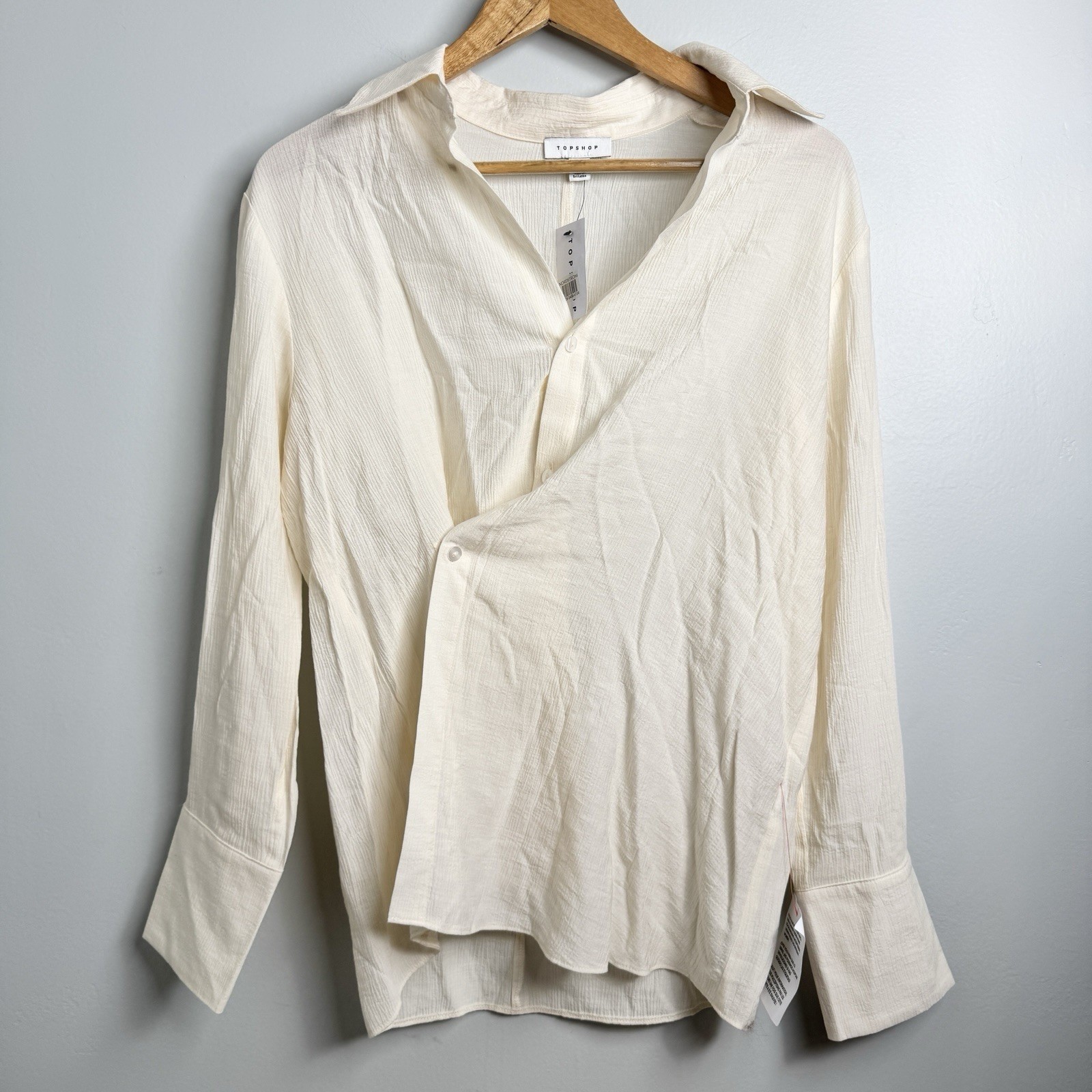 ASOS TopShop Women’s Sz 4 Textured Coceptual Wrap Top on Cream NEW Button Front