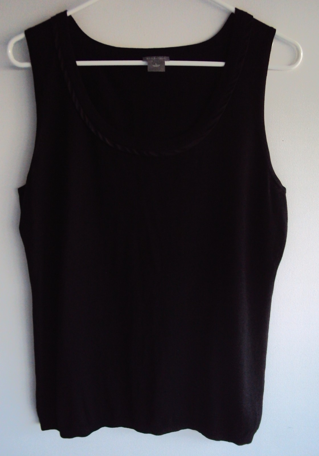 Ann Taylor black classic silk blend shell top L EUC!!