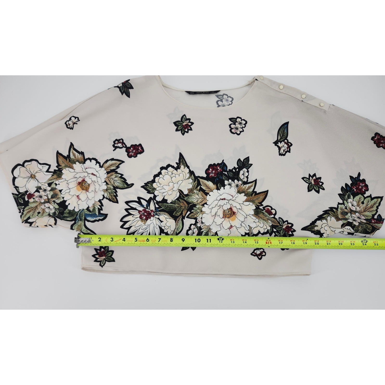 Zara Basic Floral Embroidered Boxy Blouse Ivory Kimono Sleeve Gold Button M