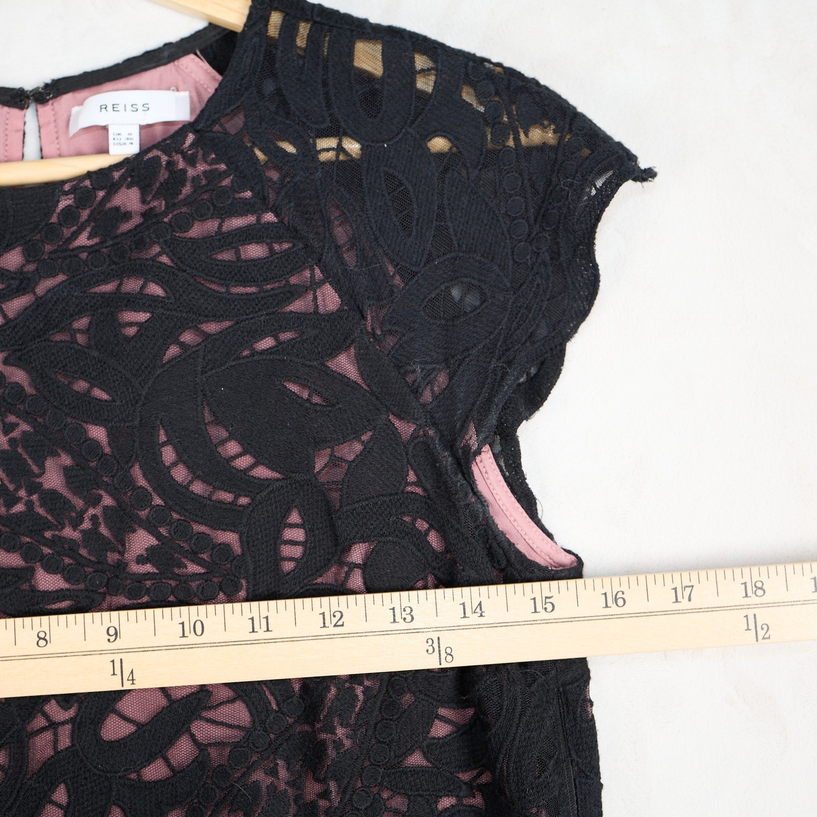 Reiss Black Lace Cap Sleeve Top Mauve With Lining Scalloped Hem Size 4 RN114836