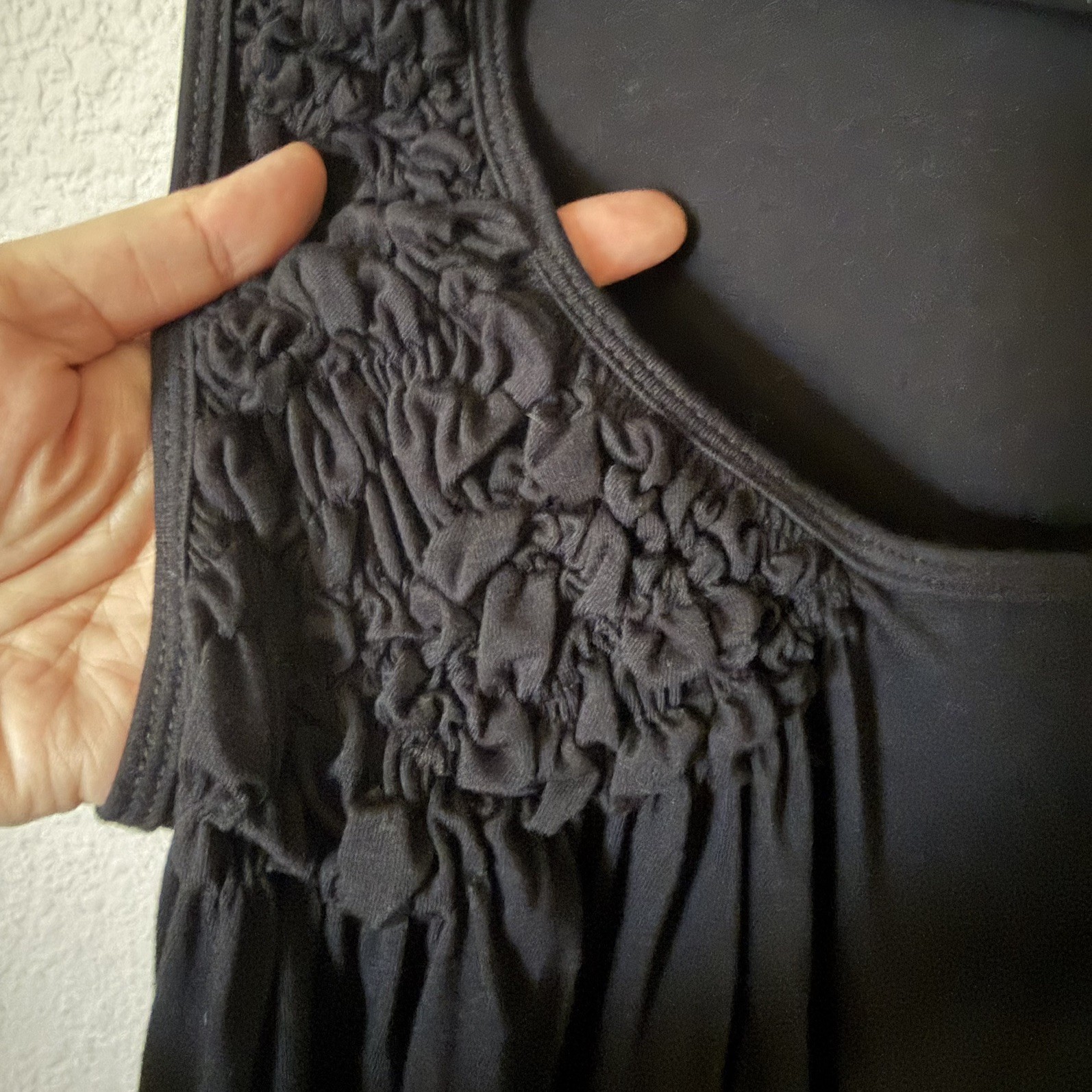AUGUST SILK Petite Womens PS Sleeveless Black Top Blouse Soft Comfy Basic