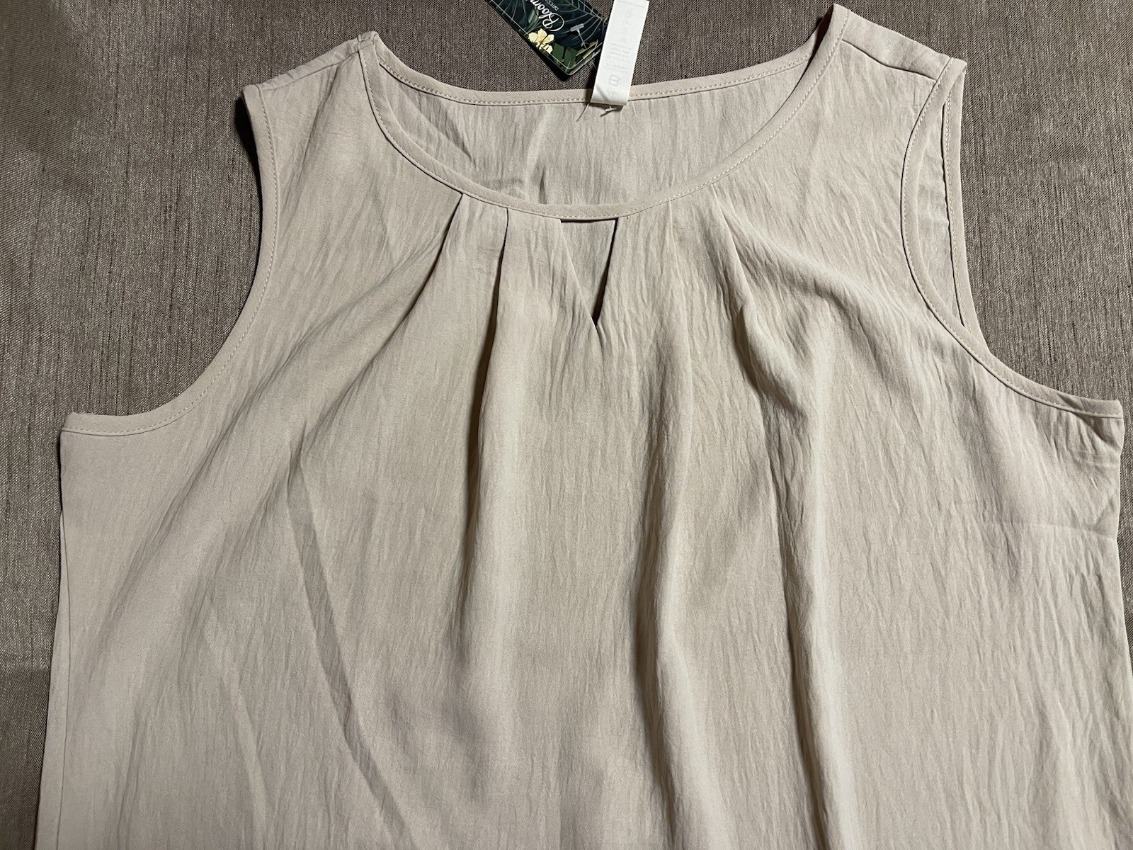 BLOOMING JELLY, Womens XL Beige Sleeveless Tank Classic Layer, Stretch, New Tags