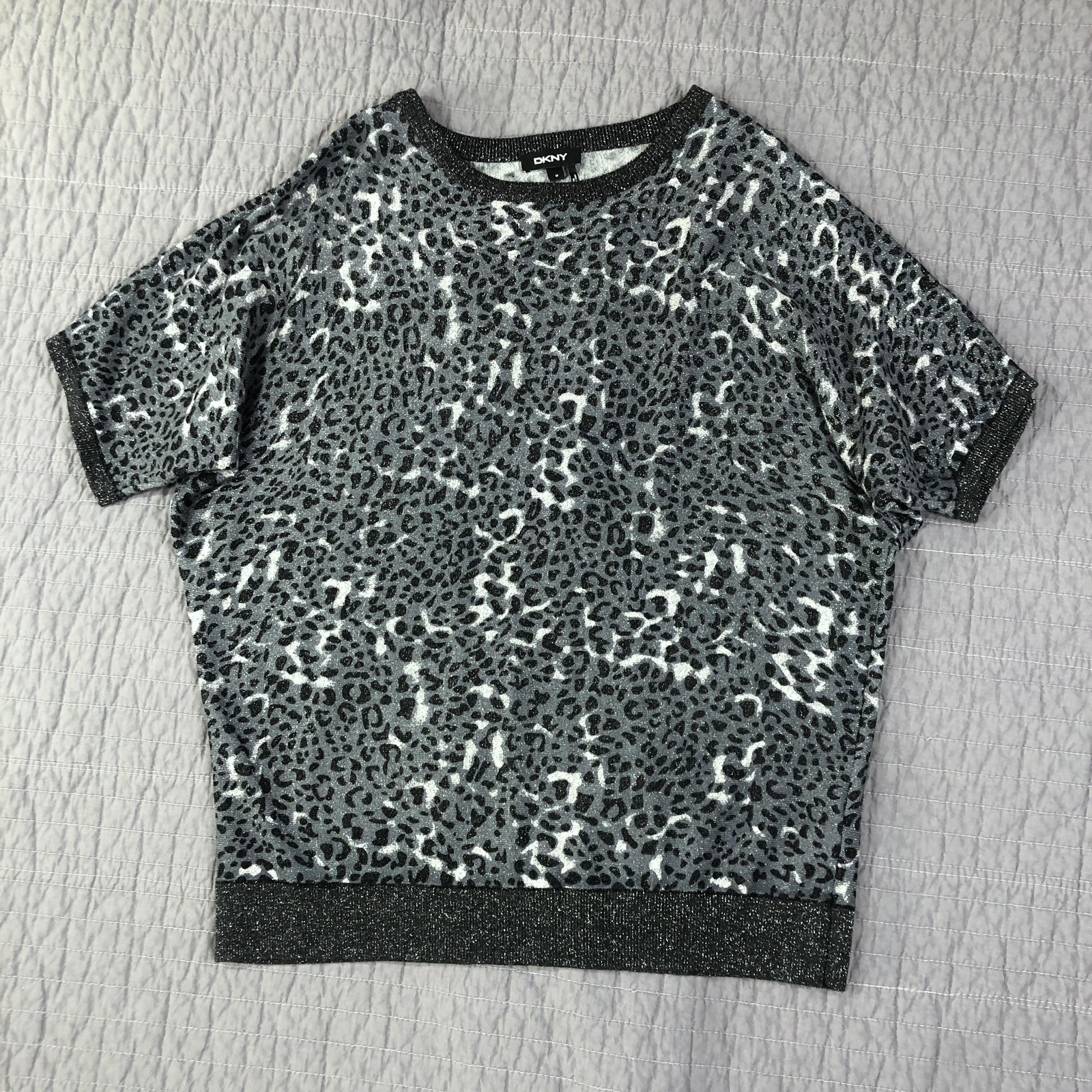 DKNY Top Women Medium Gray Leopard Silver Metallic Knit Short Sleeve Dolman