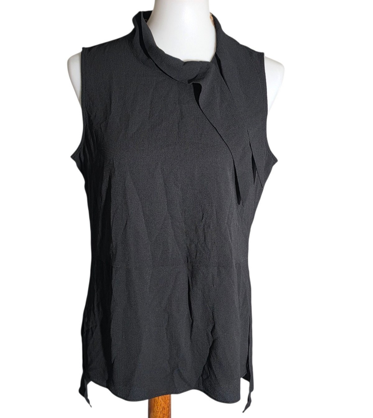 Sioni Women’s Medium Black Sleeveless Tie Neck Blouse