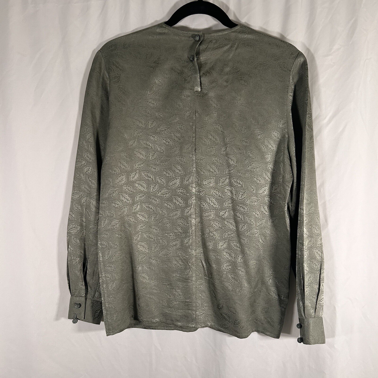Talbots Silk Shirt Women’s 6 Solid Green Floral Long Sleeve Round Neck Dry Clean