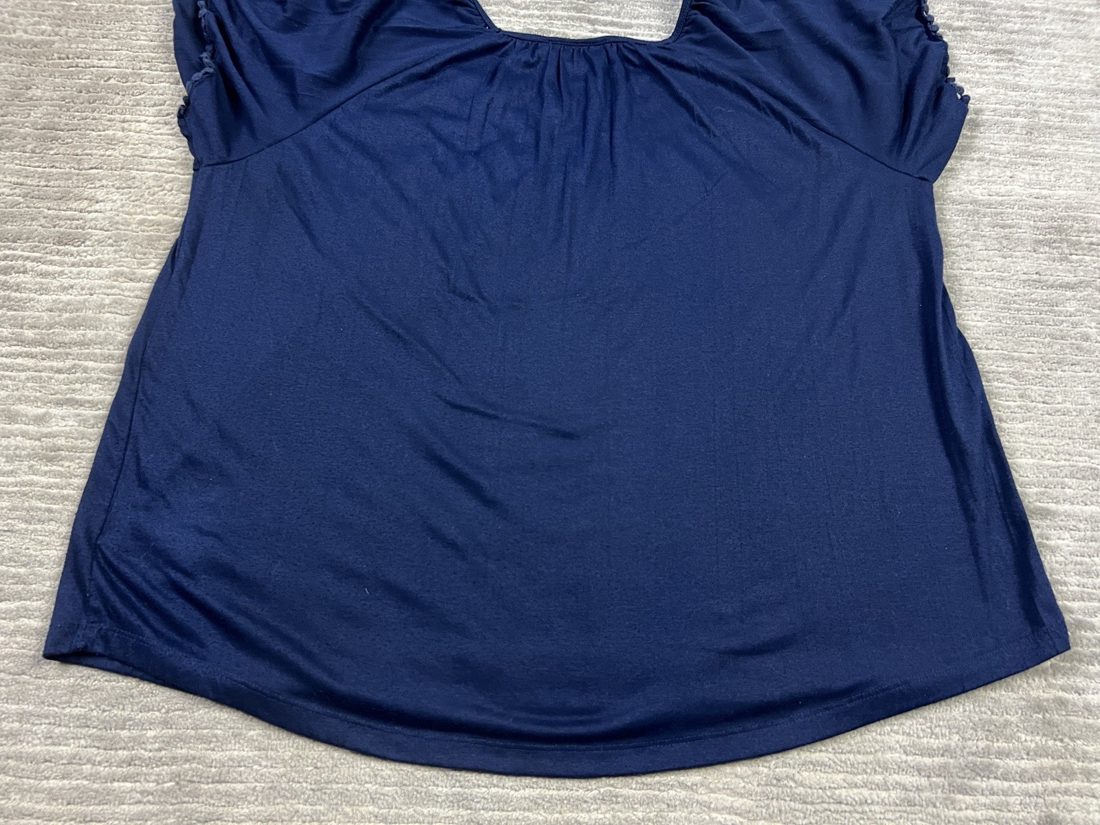 Kim Rogers Top Womens Medium Blue Short Sleeve Polyster Blend Lace Neckline