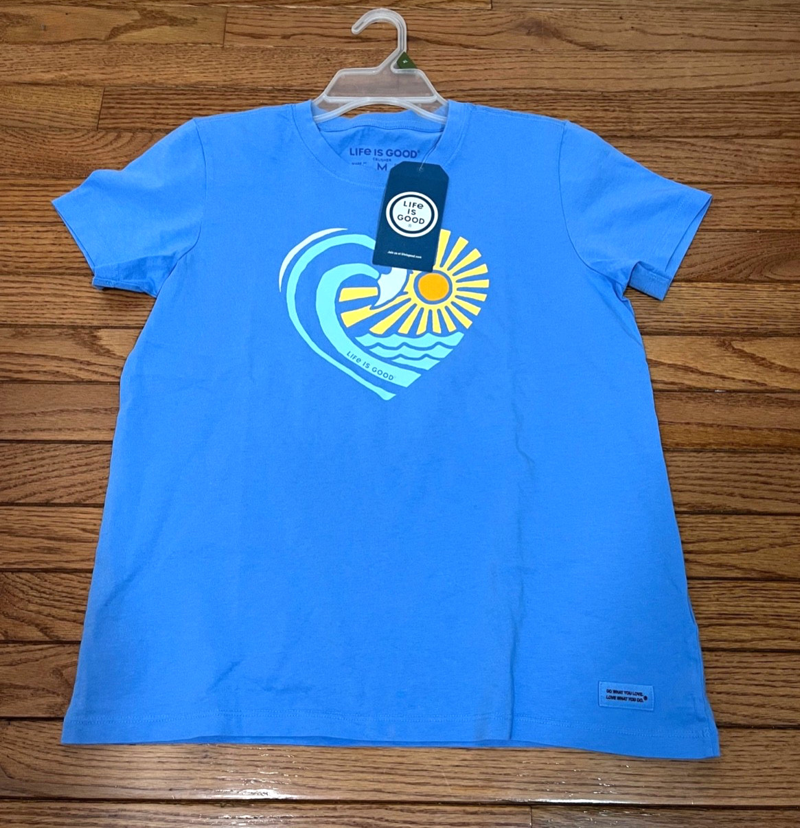Women’s Life Is Good T Shirt NWT Wave Heart In Med, Large, X Large