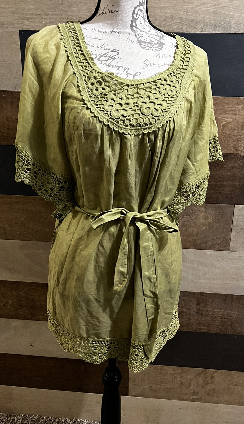 Love Notes Womens Green Top With Belt Blouse Size L Laced Sleeves