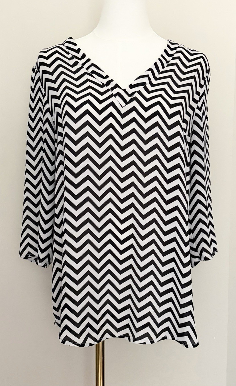 The Limited Women’s Black/White Chevron V-Neck Keyhole 3/4 Sleeve Blouse M y2k