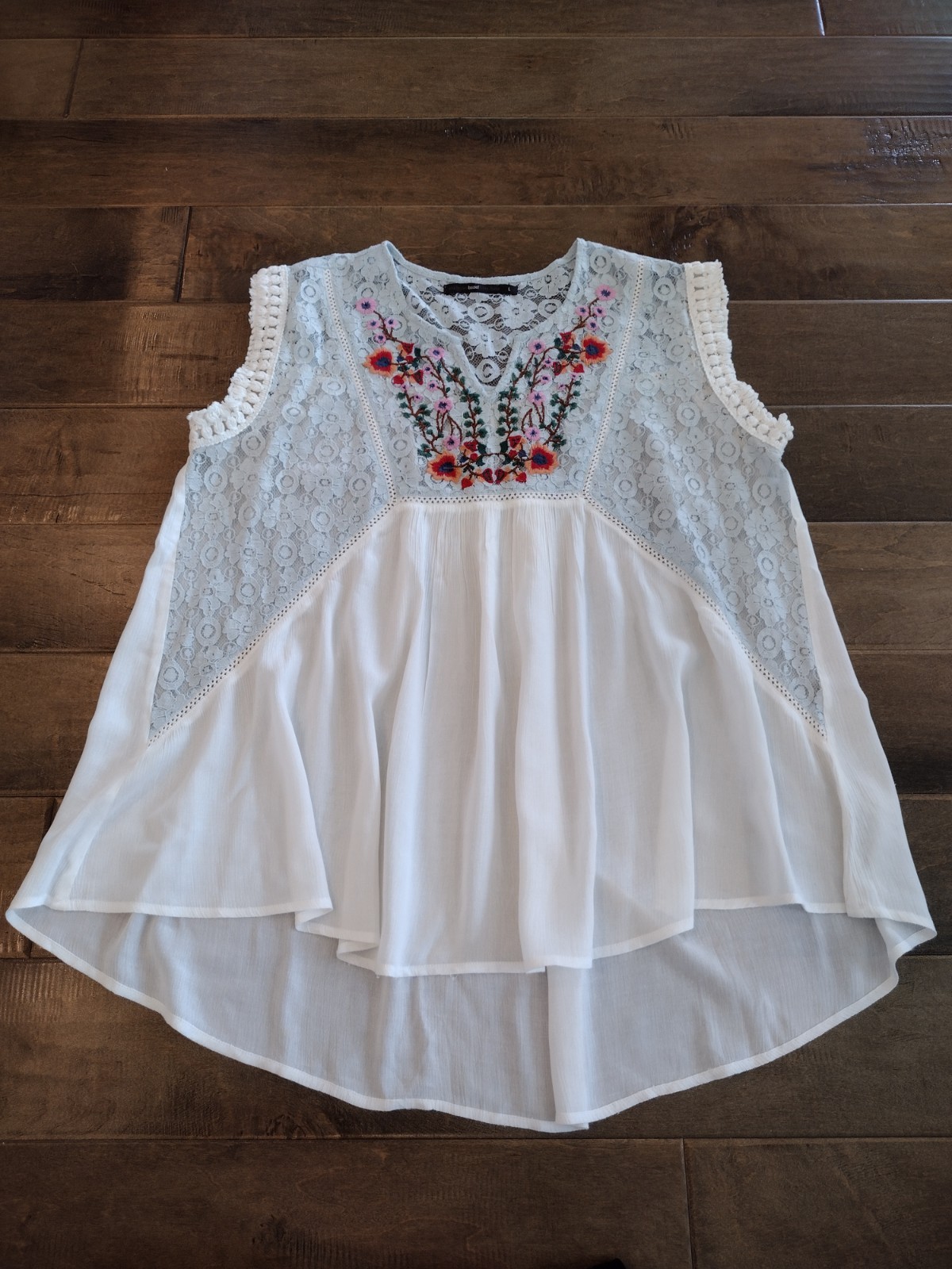HAZEL By ANTHROPOLOGIE Women’s white embroidered lace flowy Blouse Tank Top – L