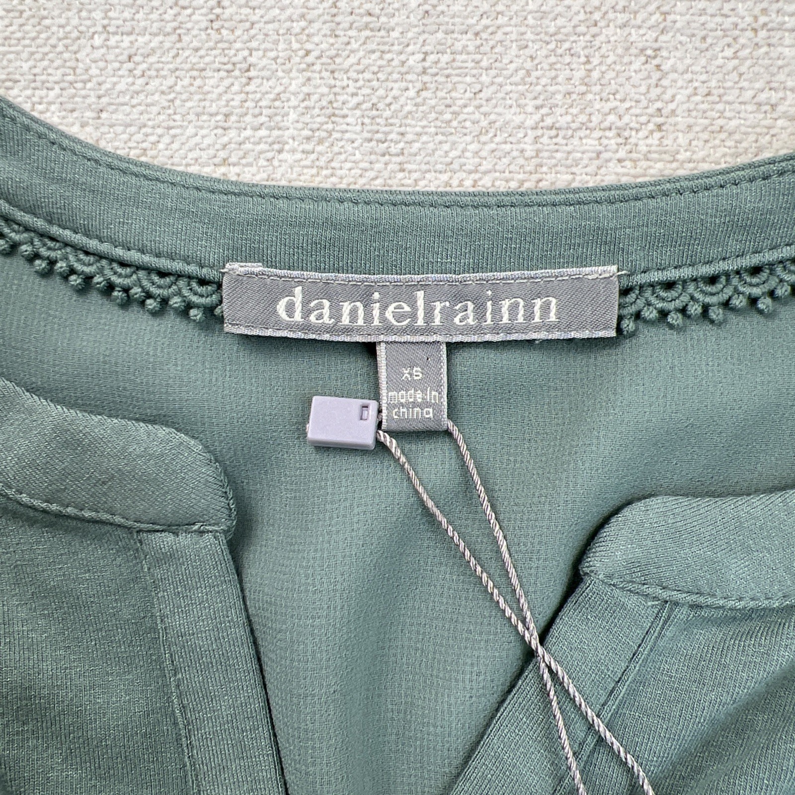 Daniel Rainn XS Green Top Casual Workwear Summer Staple Boho-Chic NWT
