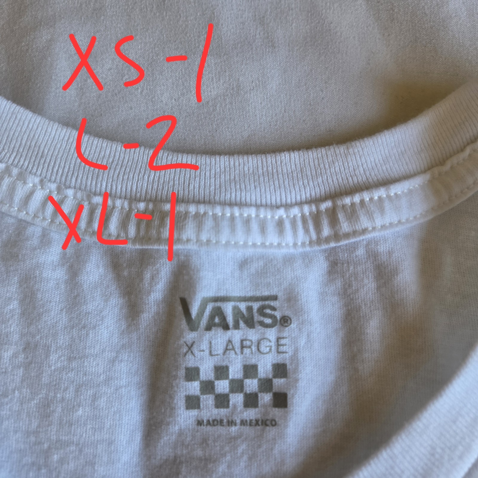 Vans Off The Wall Women’s XS, L, XL White Crewneck Classic Logo Graphic T-Shirt