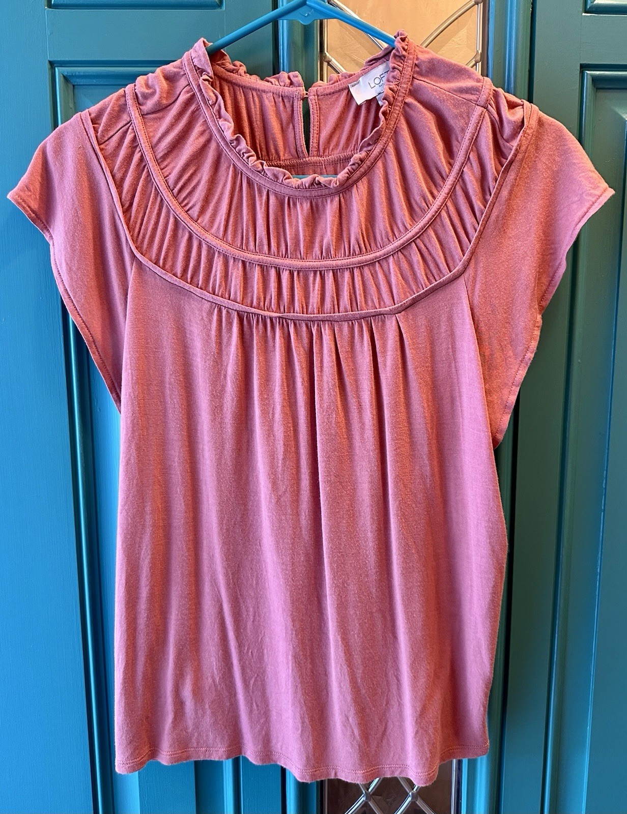Loft Outlet Dusty Rose Ruched Yoke Blouse Sz Medium Ruffle Cap Sleeve