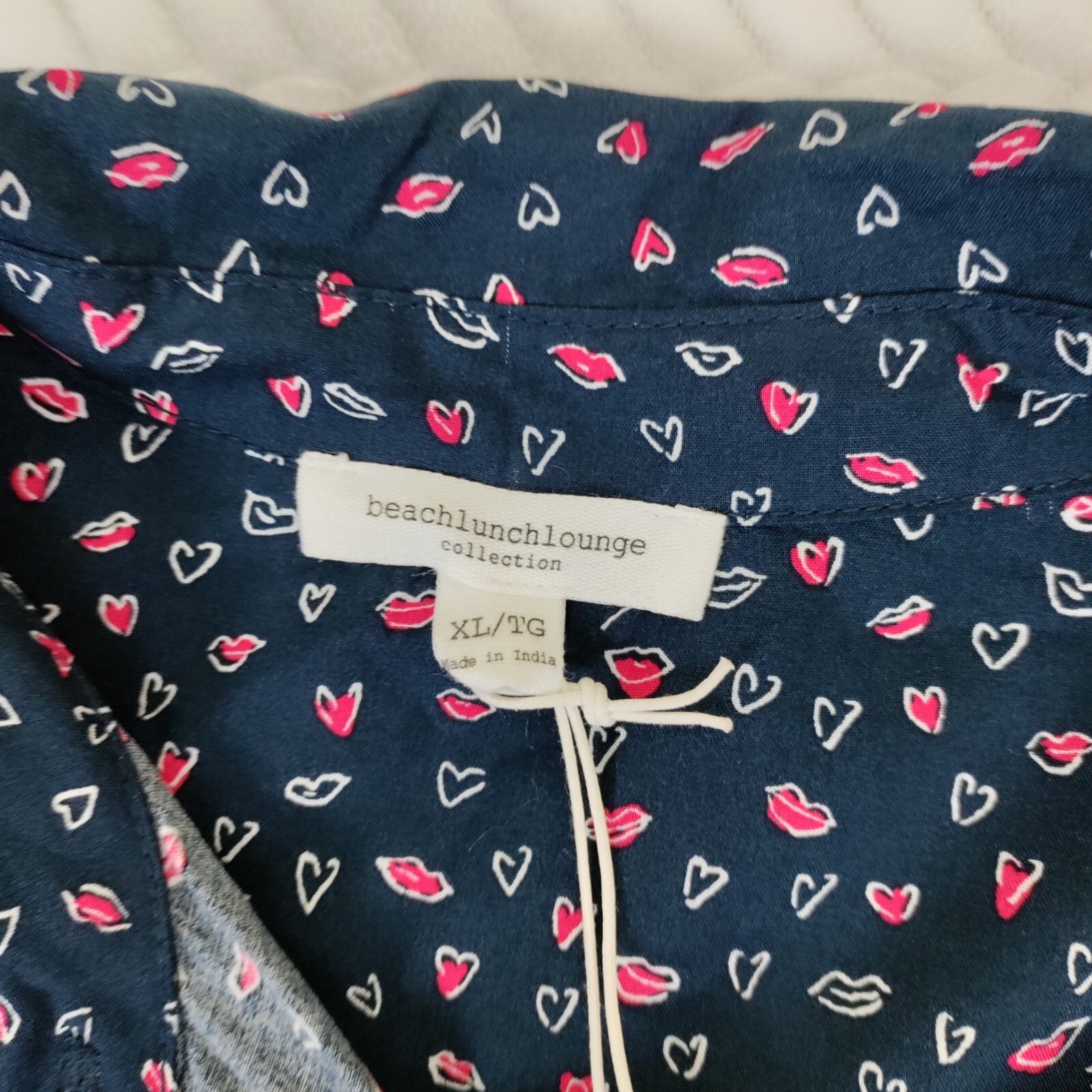 Beach Lunch Lounge Love Is Navy Hearts Button-up Size XL Long Sleeve Shirt Top