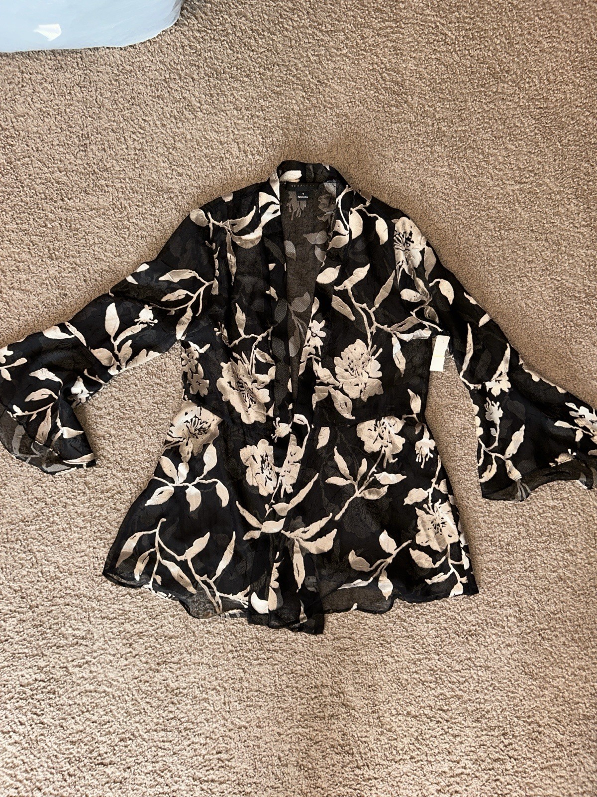 Scarlett black and beige floral print blouse with bell sleeves, size 4 #floral