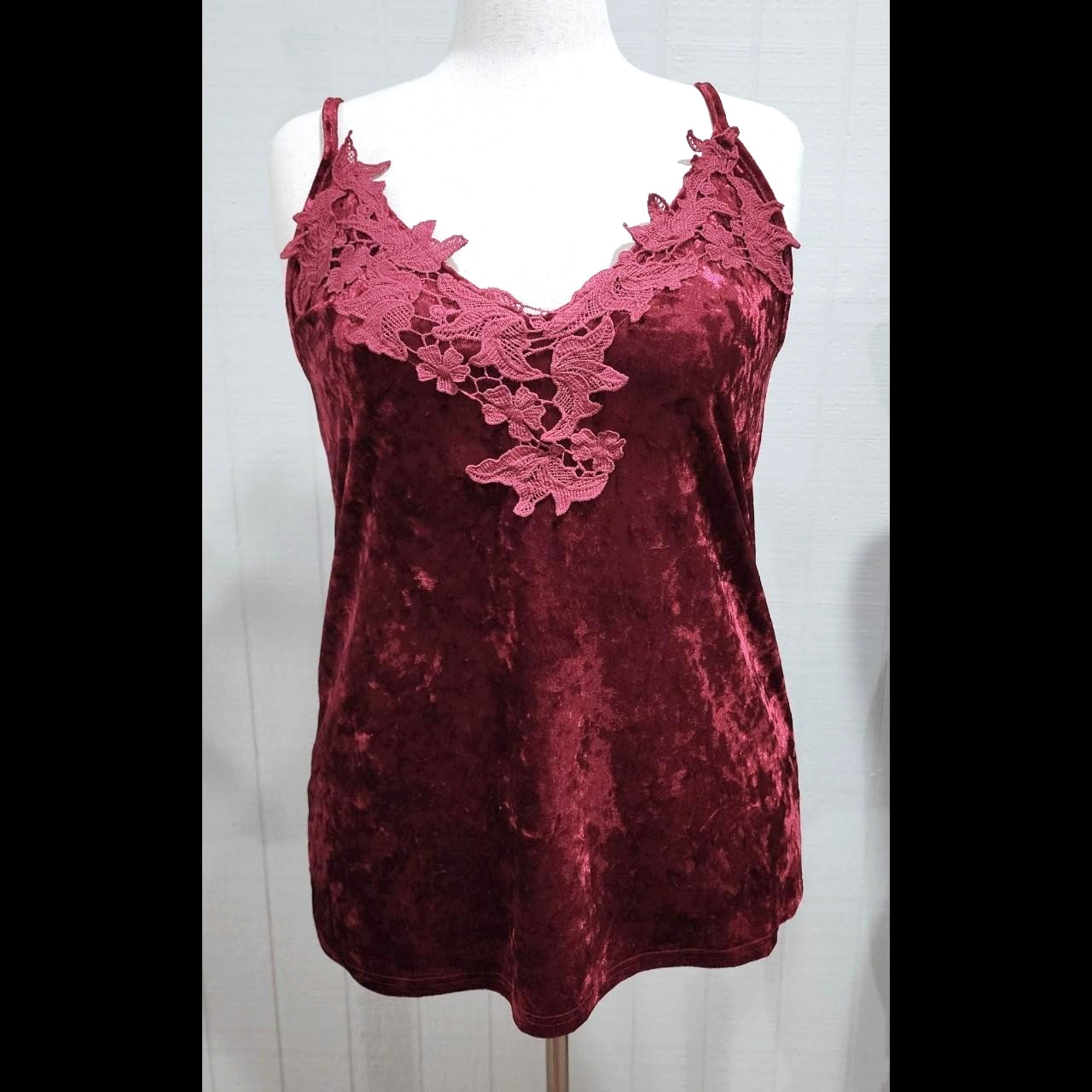 Dark Red Crushed Velvet Velour Tank Top Lace Trim Adjustable Straps Size XL
