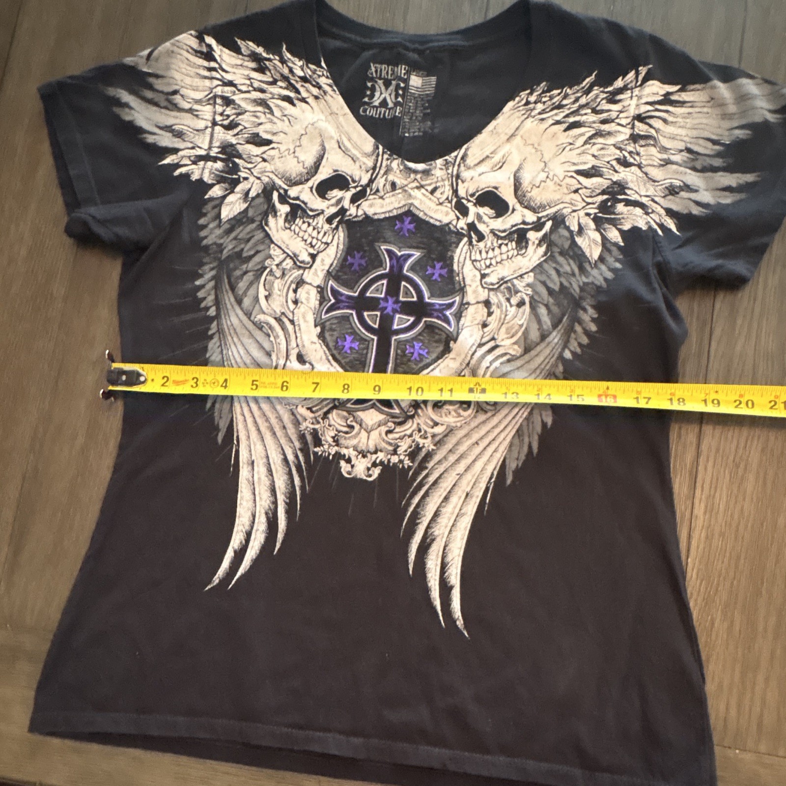 Xtreme Couture Women’s Black Skull Graphic Print V-Neck Cotton Knit Tee L