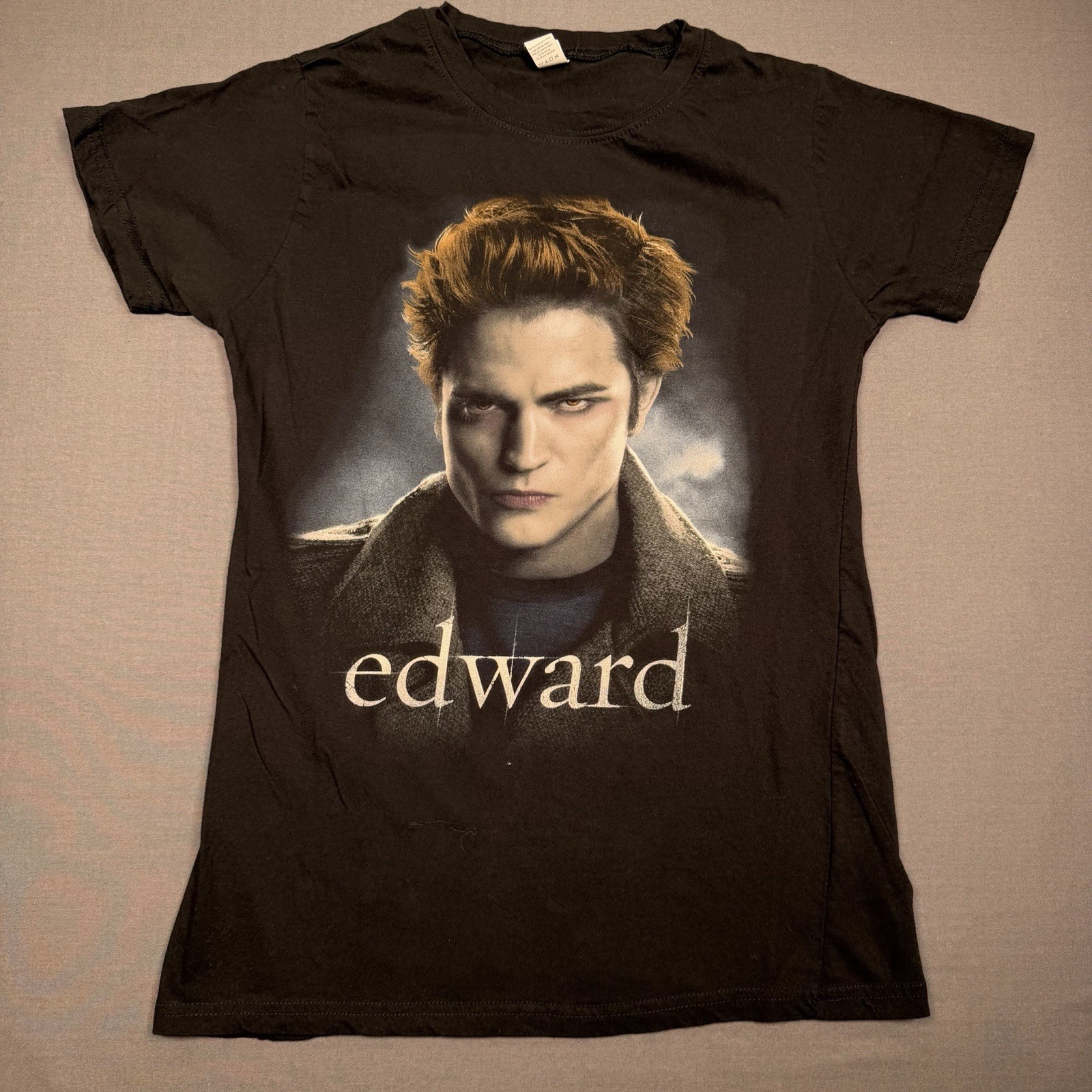 Twilight Shirt Women’s XL Edward Cullen Robert Pattinson Y2K Baby Tee