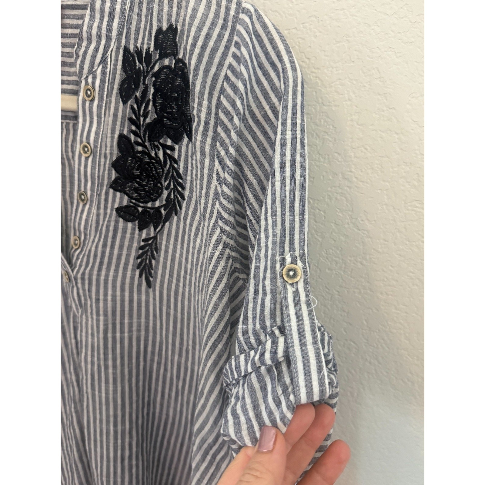 V Cristina V neck Tunic Top 100% Cotton Embroidered Roll Tab Sleeves Medium