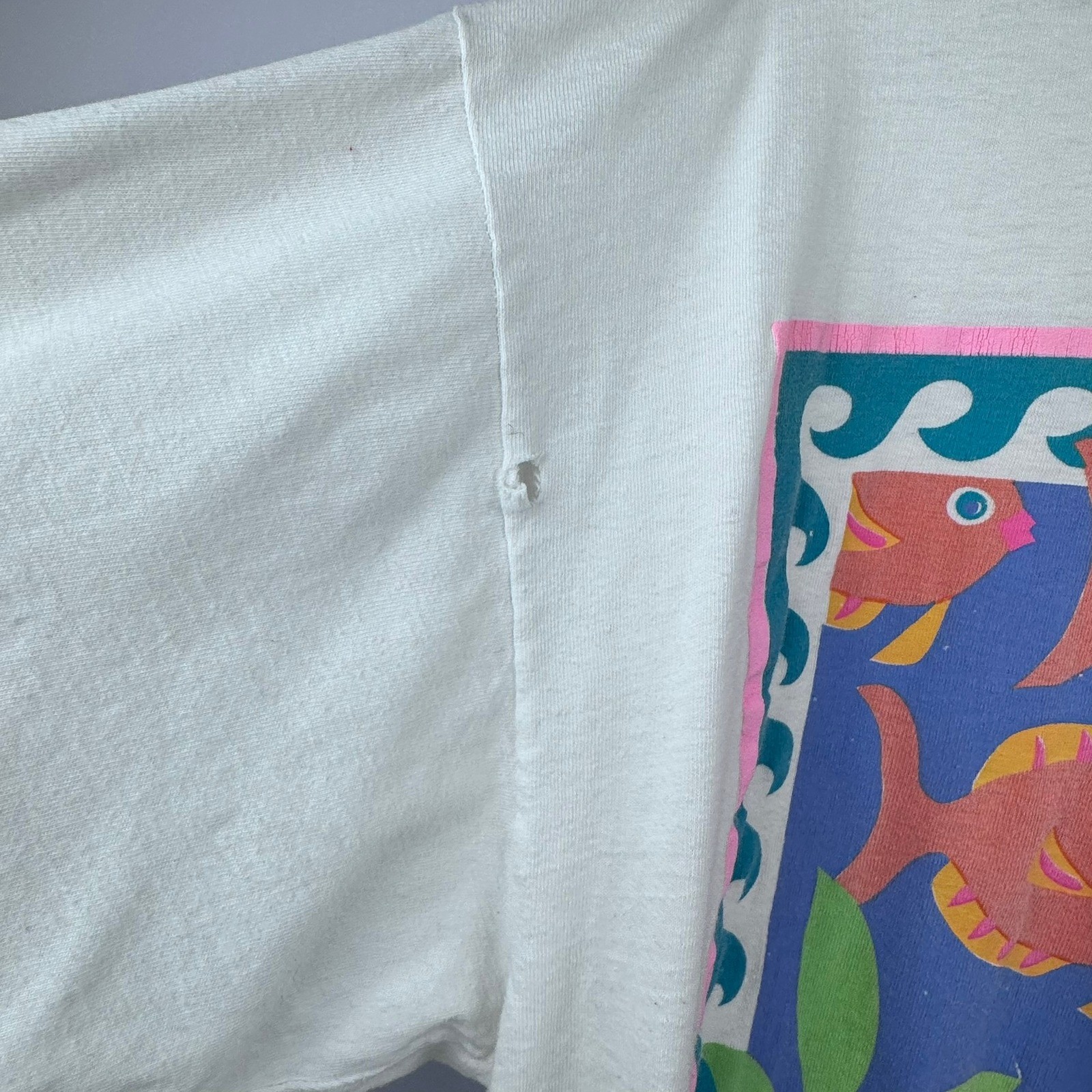 VTG 90s Turtle Bay Colorful Tropical Fish Graphic Souvenir Oversized T-Shirt