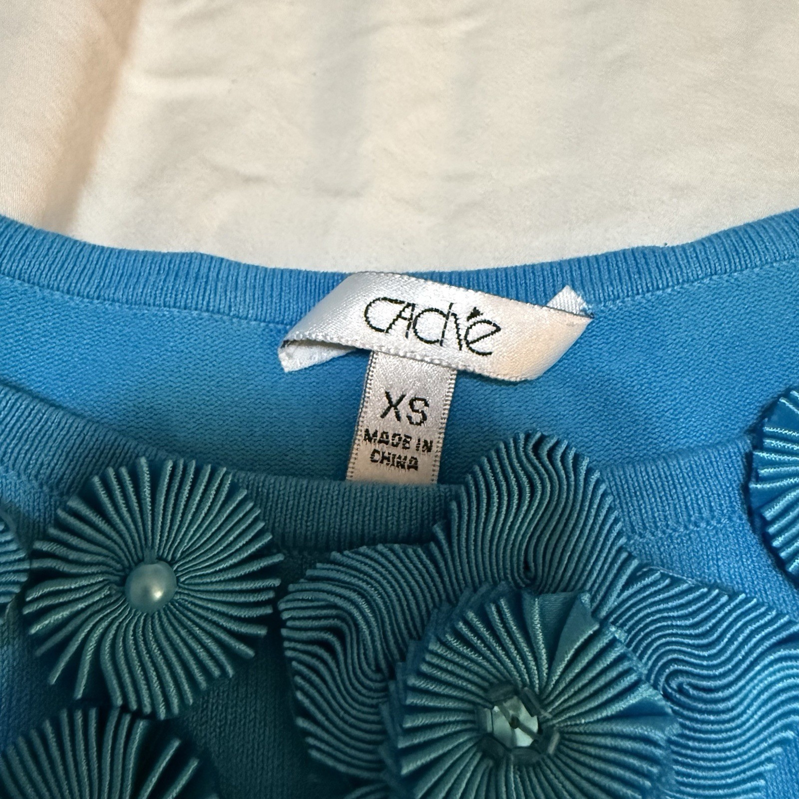 Rare ASO Gabrielle Solis Blue Cache Flower Appliqué Short Sleeve Blouse Size XS