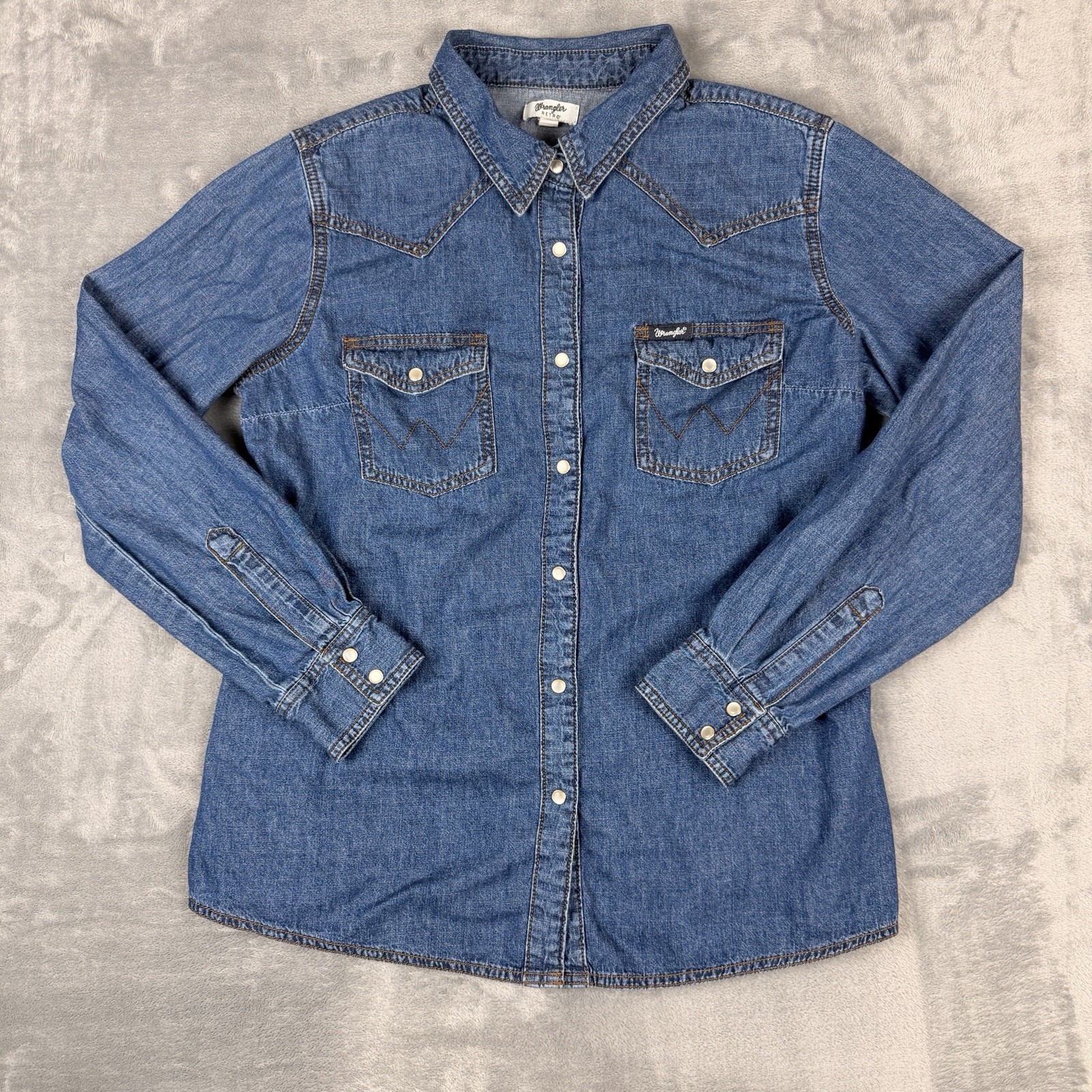 Wrangler Retro Shirt Womens Large Blue Denim Cowboy Western Pearl Snap Button up