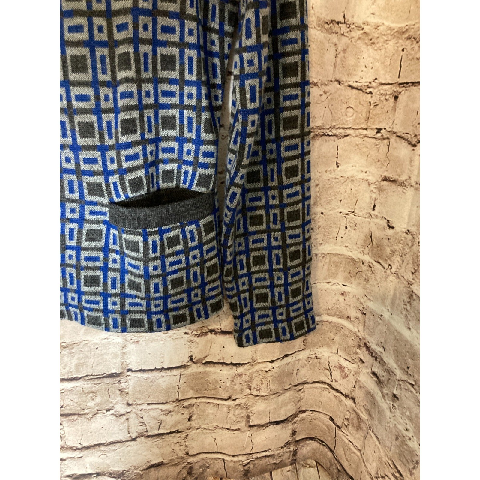 Outlander Top Womens Medium Blue Geometric Wool Blend Full Front Zip Pockets