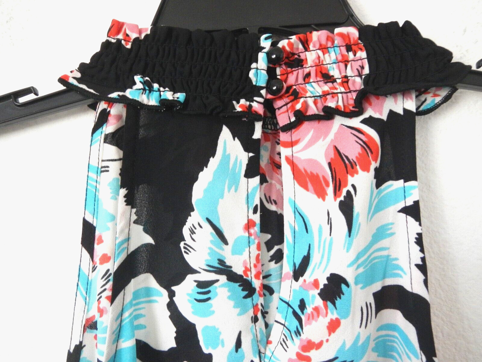LILY WHITE L NWT Black/Multi Tropical Floral Print Smocked Neck Blouse