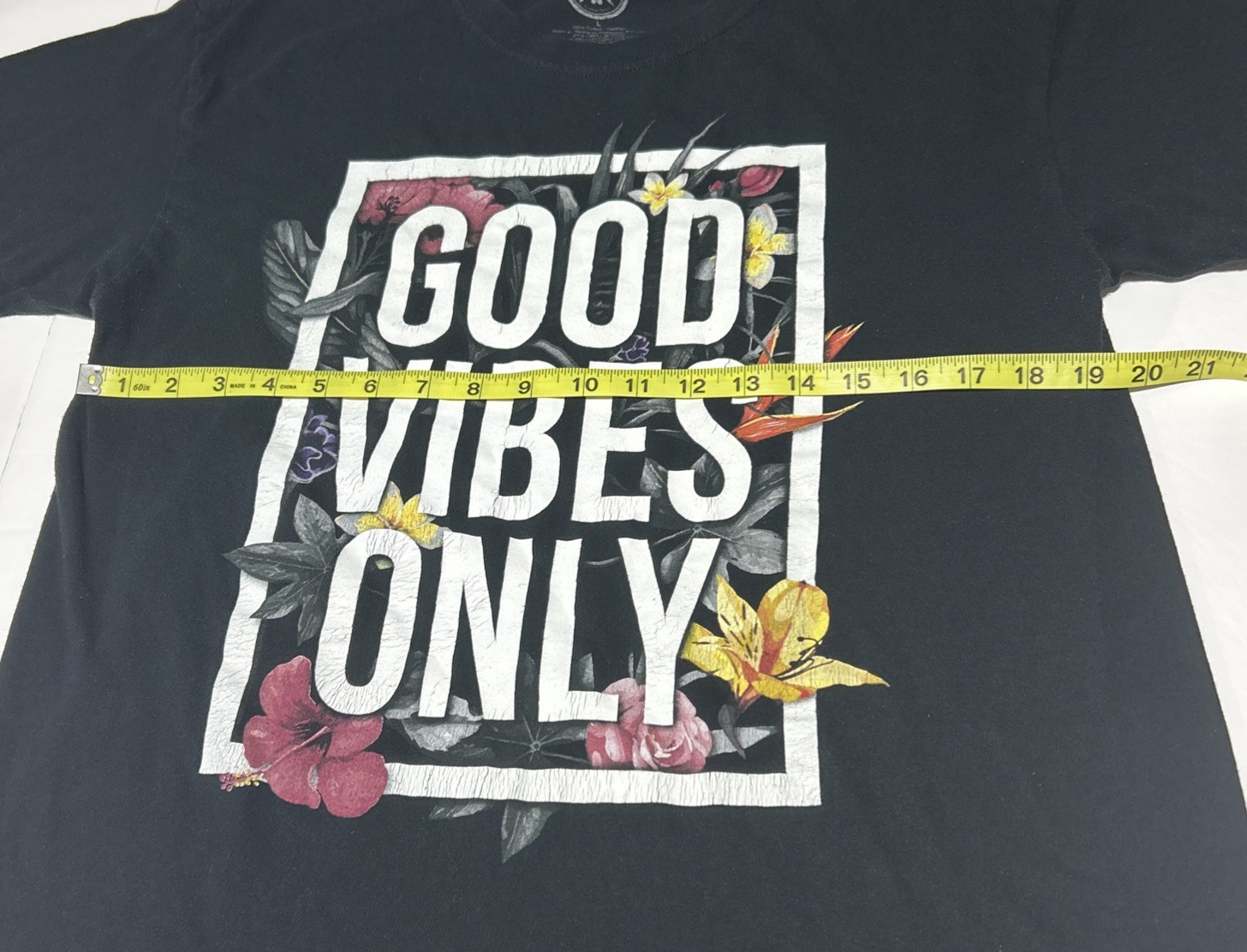 DOM Women’s Good Vibes Only Graphic T-Shirt Size Large Black Floral Cotton Tee