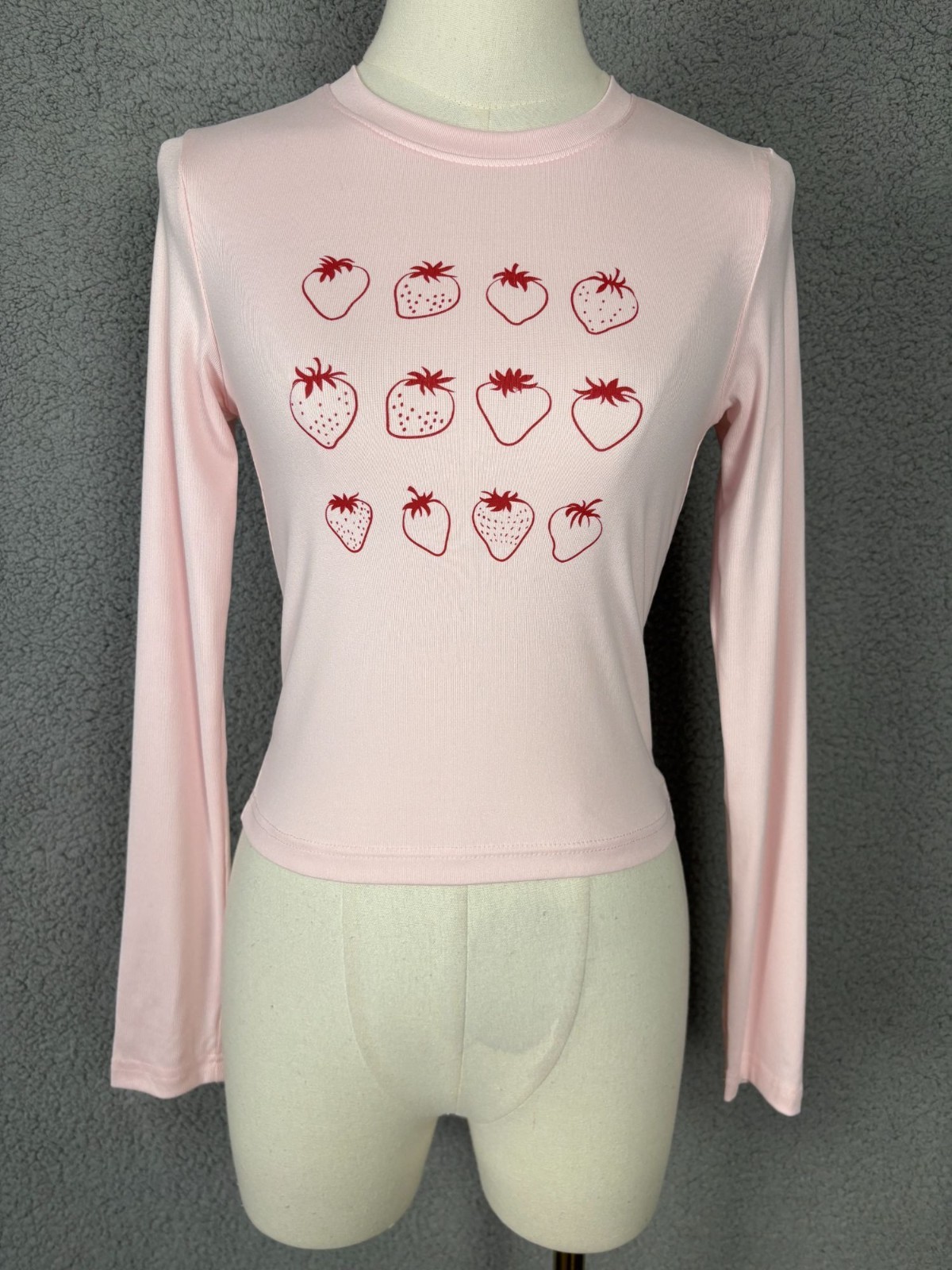 Just Polly Juniors’ Graphic Strawberry Print Long-Sleeve Tee Pink Small NWT’s.