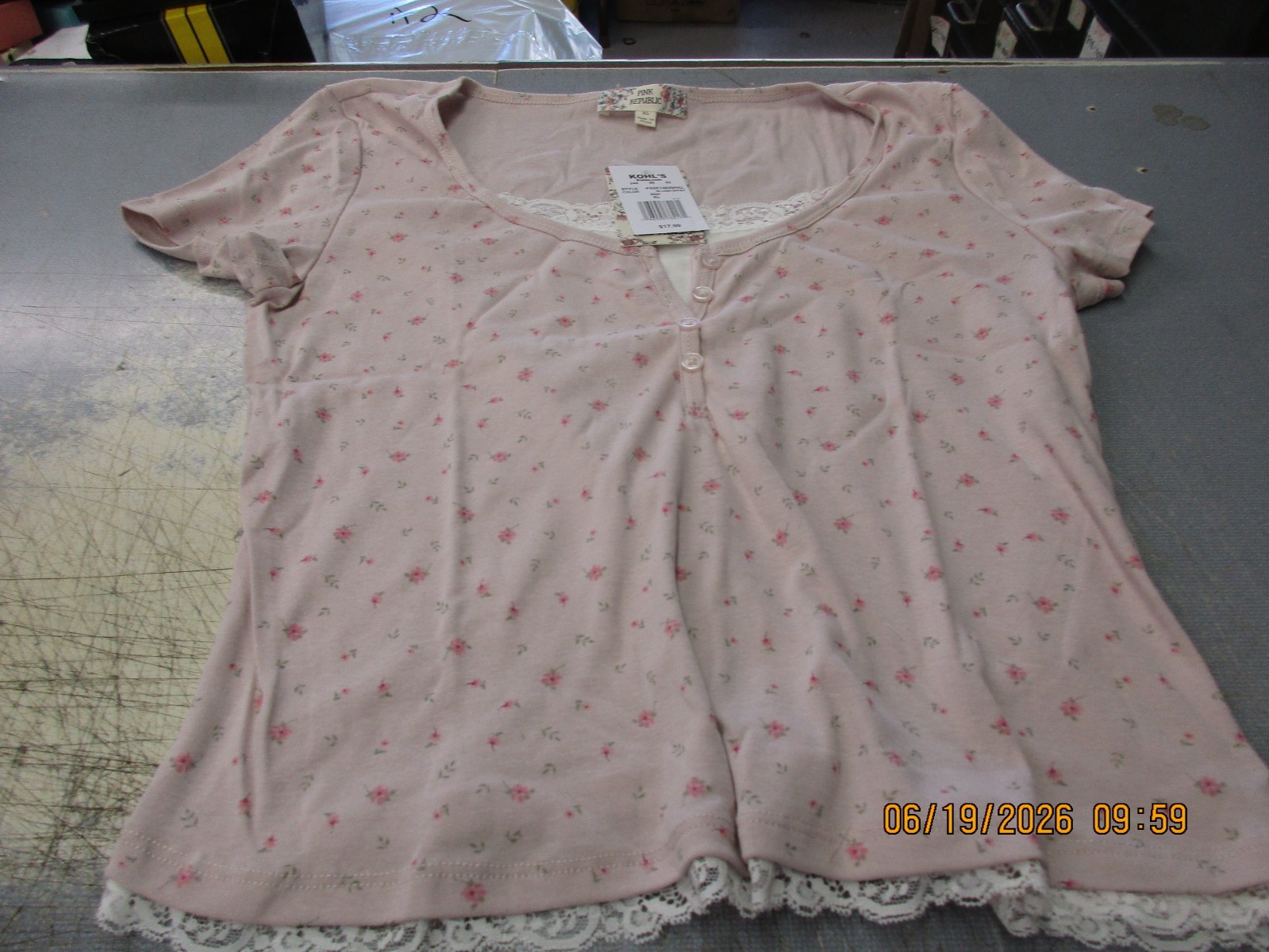 NEW Pink Republic Pink Floral Women’s Size XL Top Blouse FREE Ship