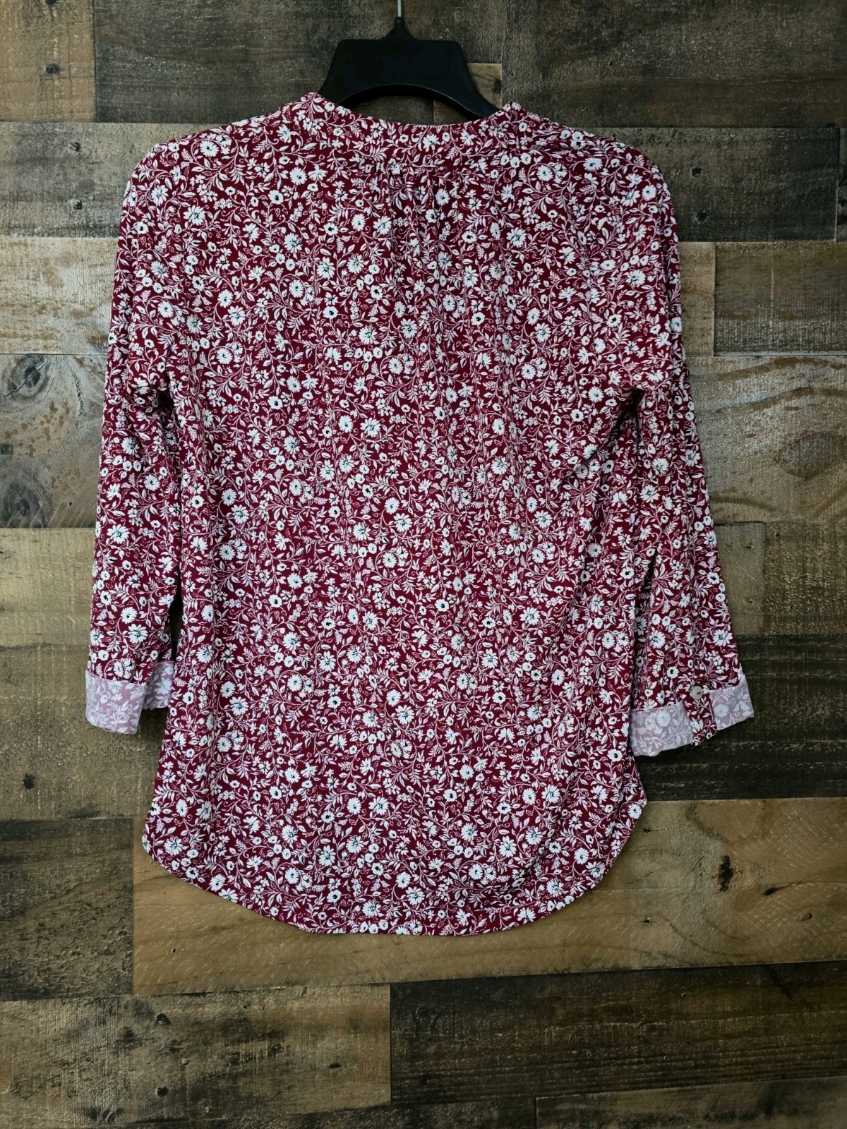 Amana Garden Floral Stretch Boho Chic Top Women’s Size Small V Neck Textured