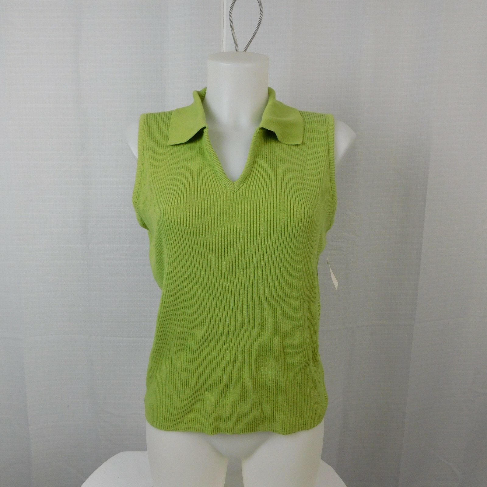 United States Sweaters Sleeveless Collared V-Neck Tank – Green, Large #3444