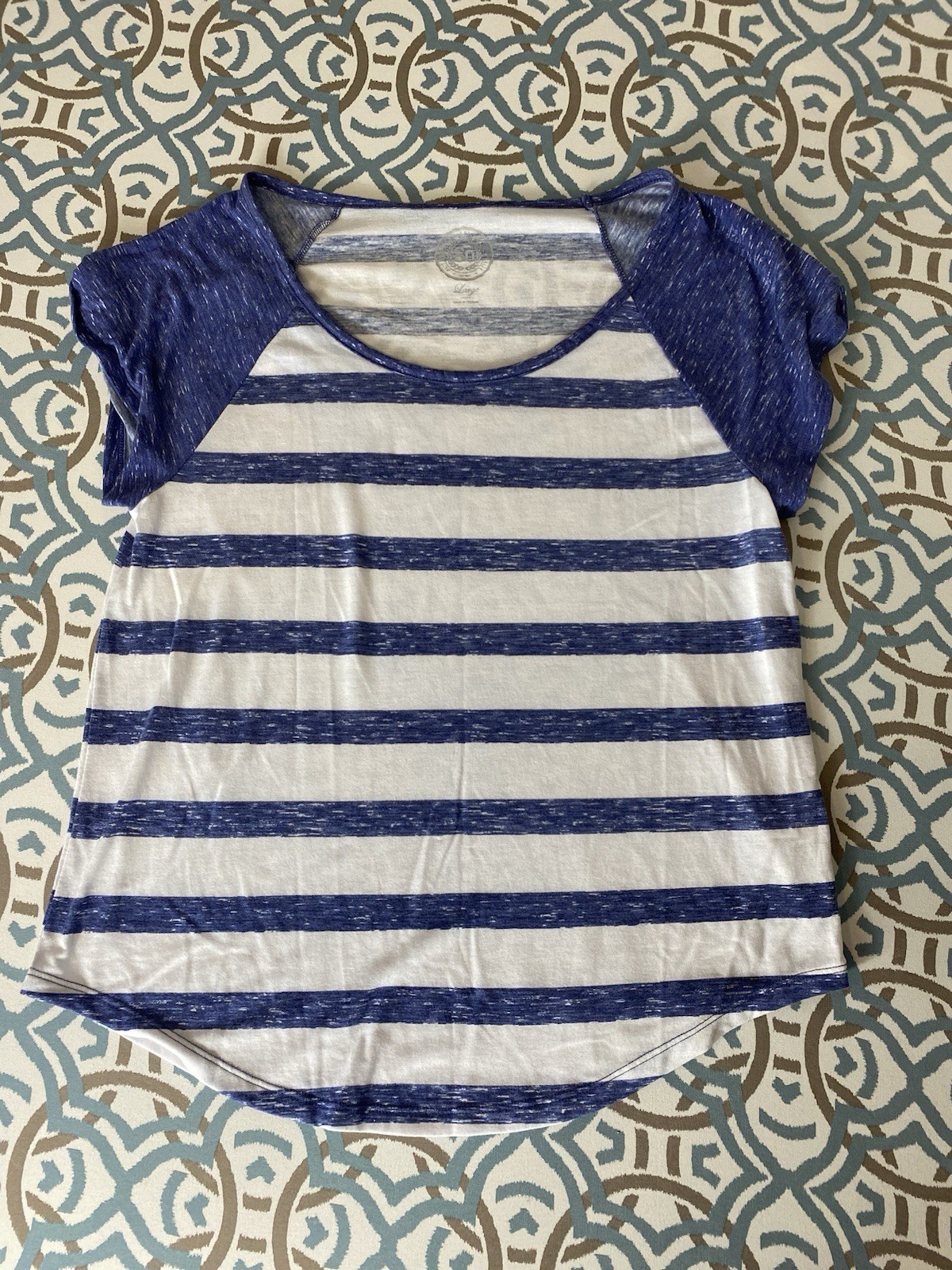 SO Women’s Blue/White Striped Knit Raglan Short Sleeve Scoop Neck T-Shirt, L