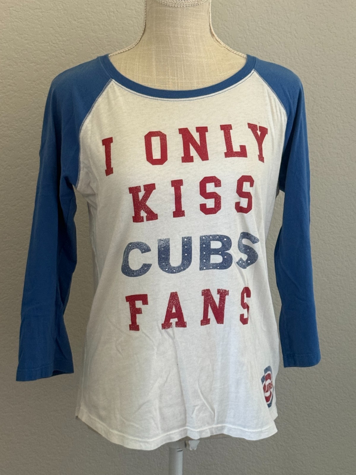 PINK Victoria Secret Chicago Cubs MLB Large Raglan Tee I Only Kiss Fans Top
