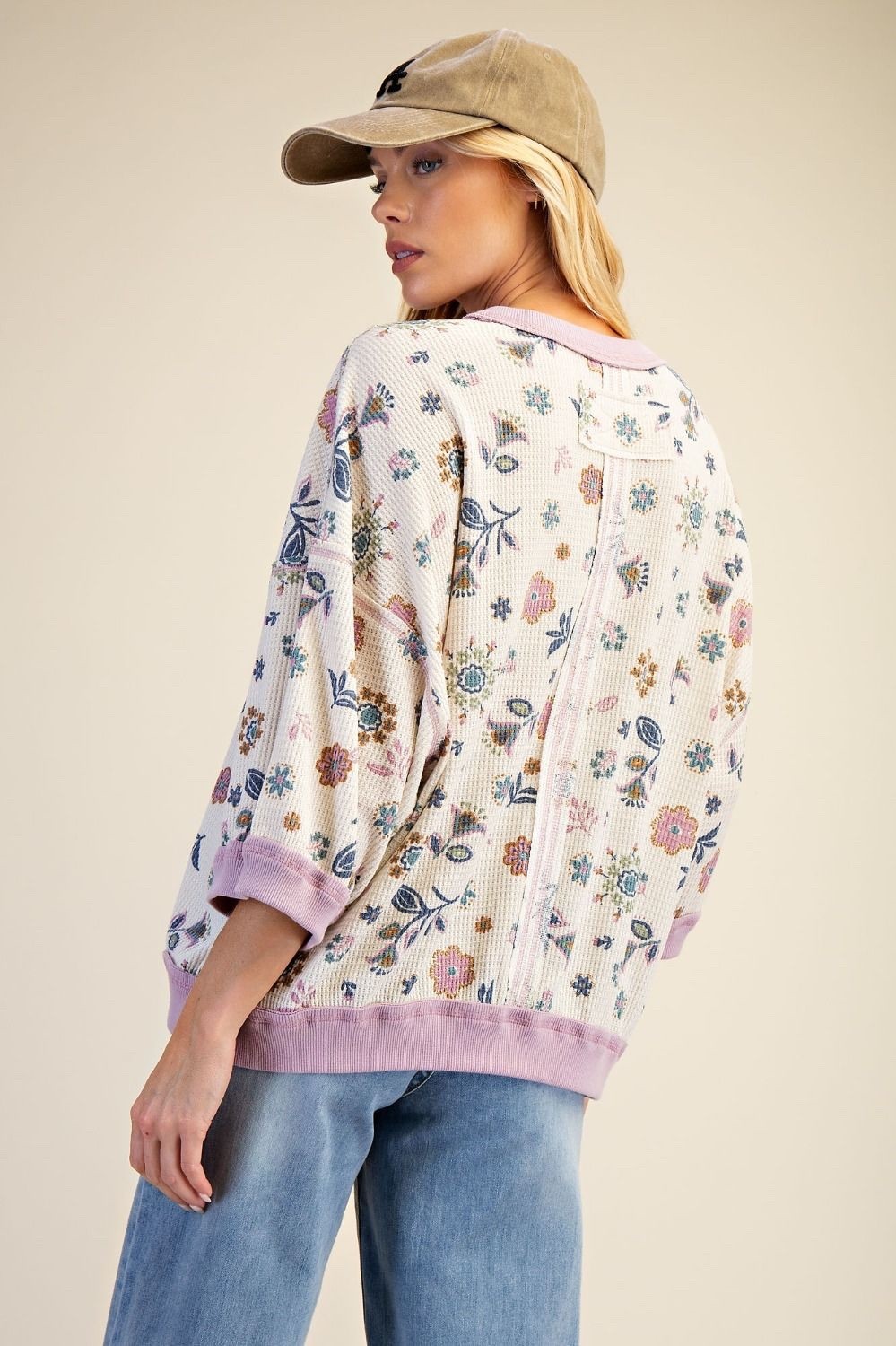 Easel Women’s Wildflowers Textured Waffle Knit Top in Lilac Blue