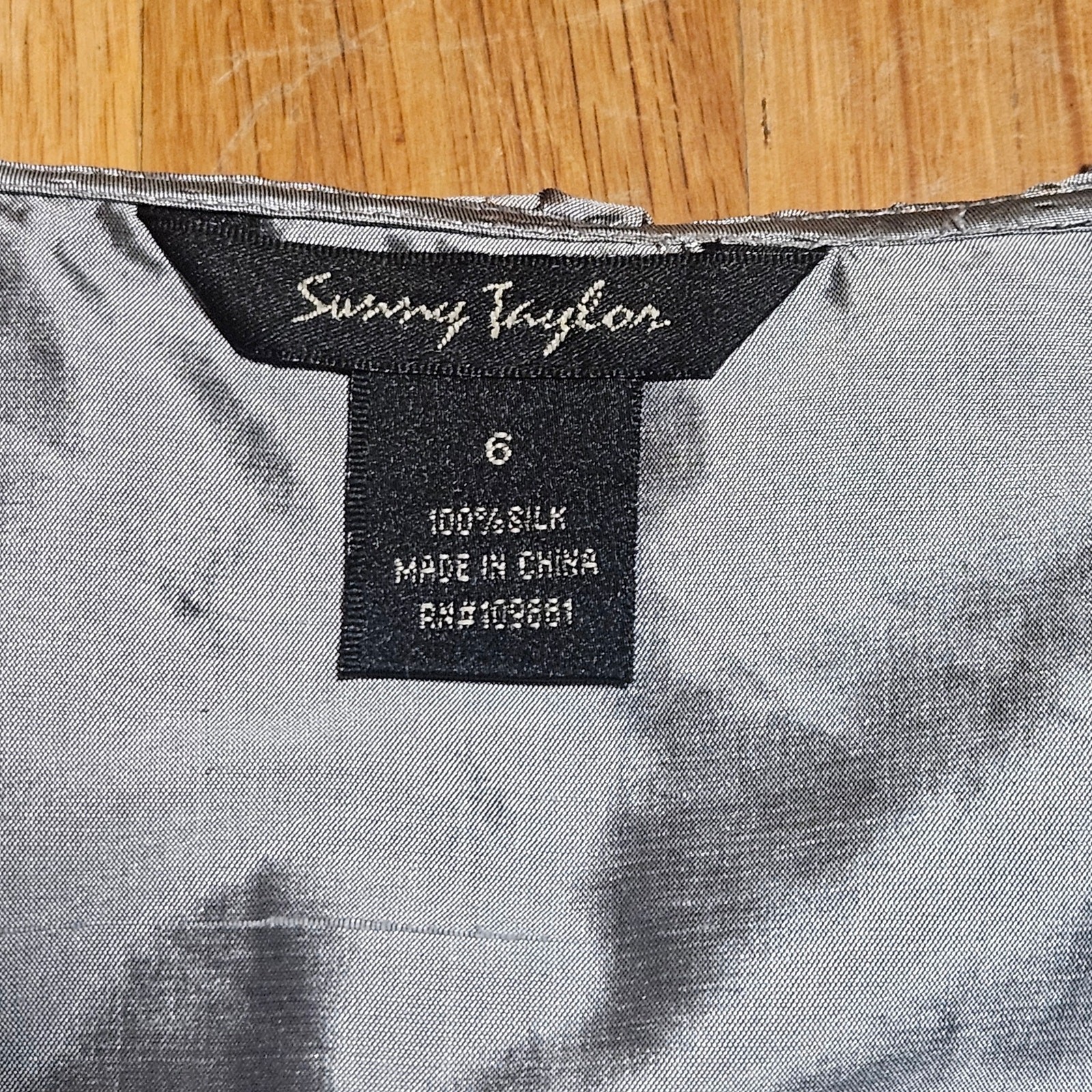 Sunny Taylor Silk Wrap Top Blouse Gray Size 6 Long Sleeve Ruffle Tie