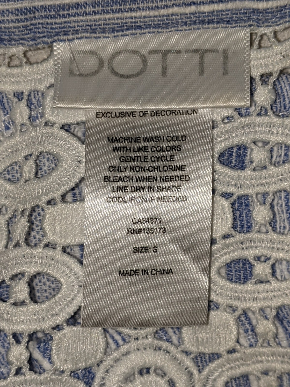 Dotti Small Blouse Top White Lace Light Blue Buttons 3/4 Sleeve Roll Tab Cotton