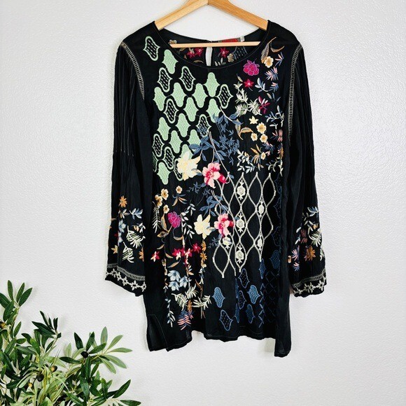 JOHNNY WAS Esmerelda Embroidered Floral Tunic Size Medium
