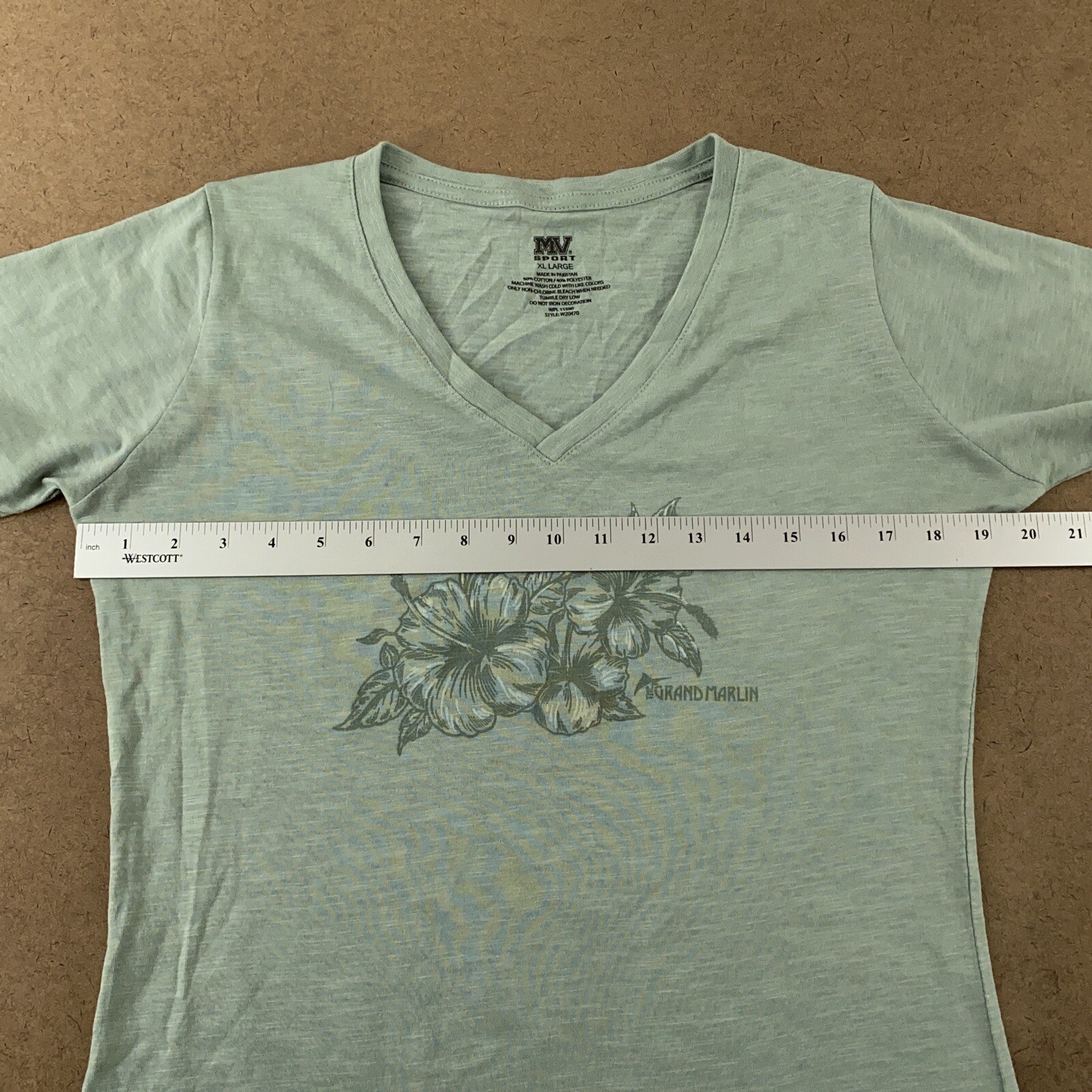 MV Sport Women’s Size XL Green The Grand Marlin Floral Print V Neck Tee New