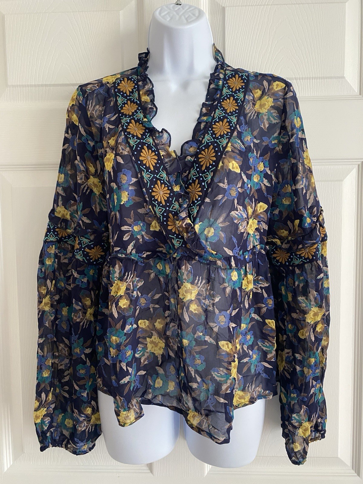 Meadow Rue Anthropologie Floral Embroidered Ruffle Peasant Blouse Boho Artsy S
