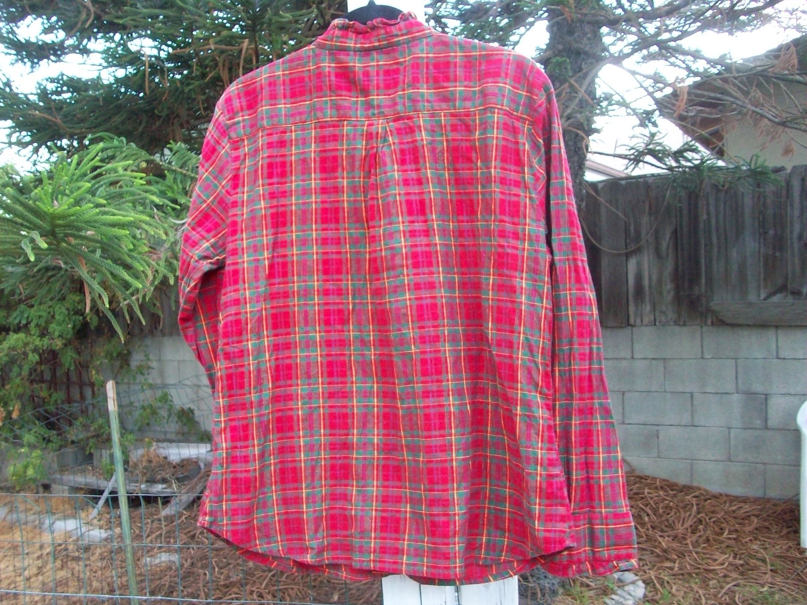 Citicraze blouse size XL COTTON tartan plaid red green gold thread ruffle front