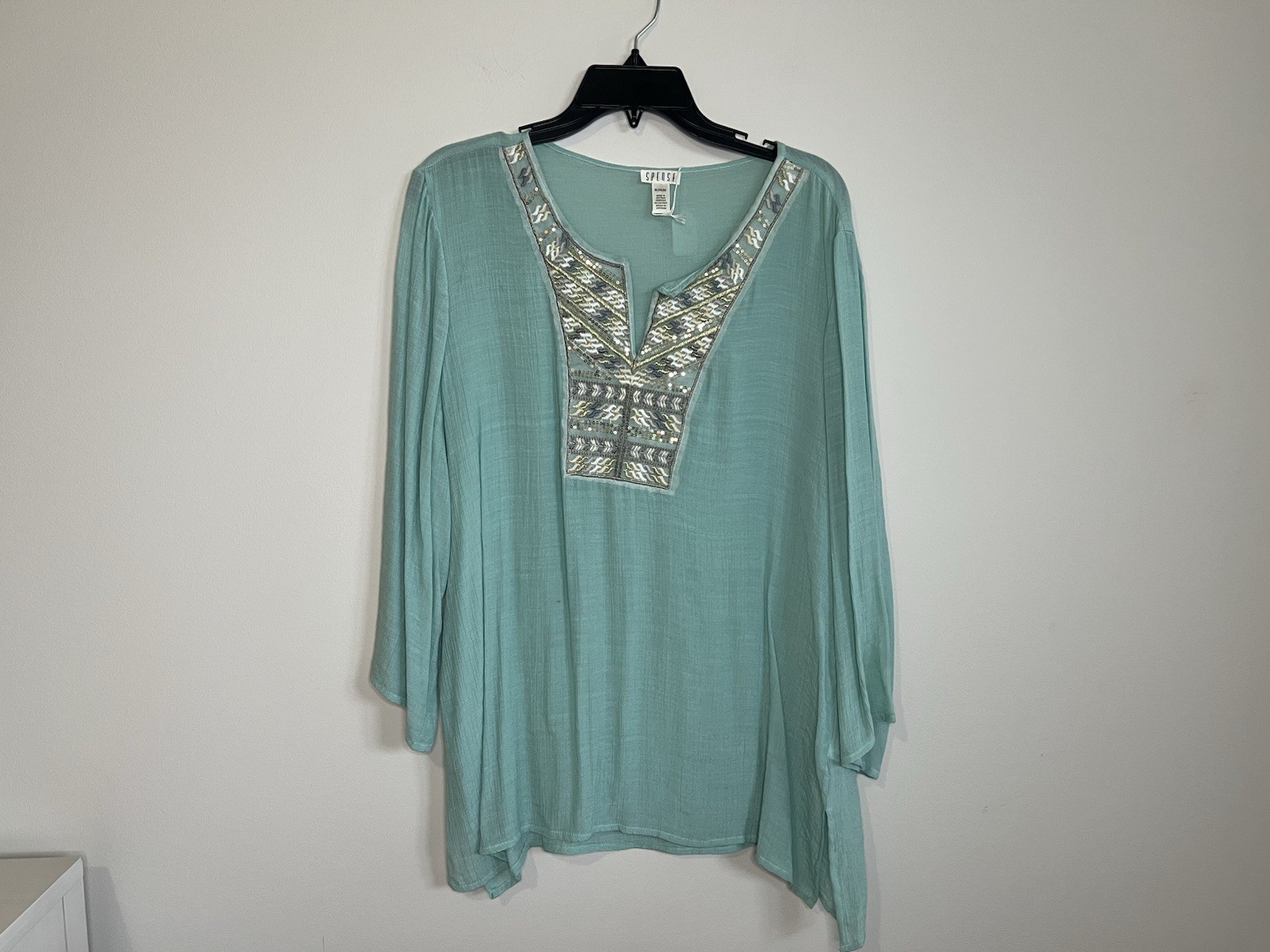 Spense Mint Green V-neck Tunic with Metallic Embroidery Size XL