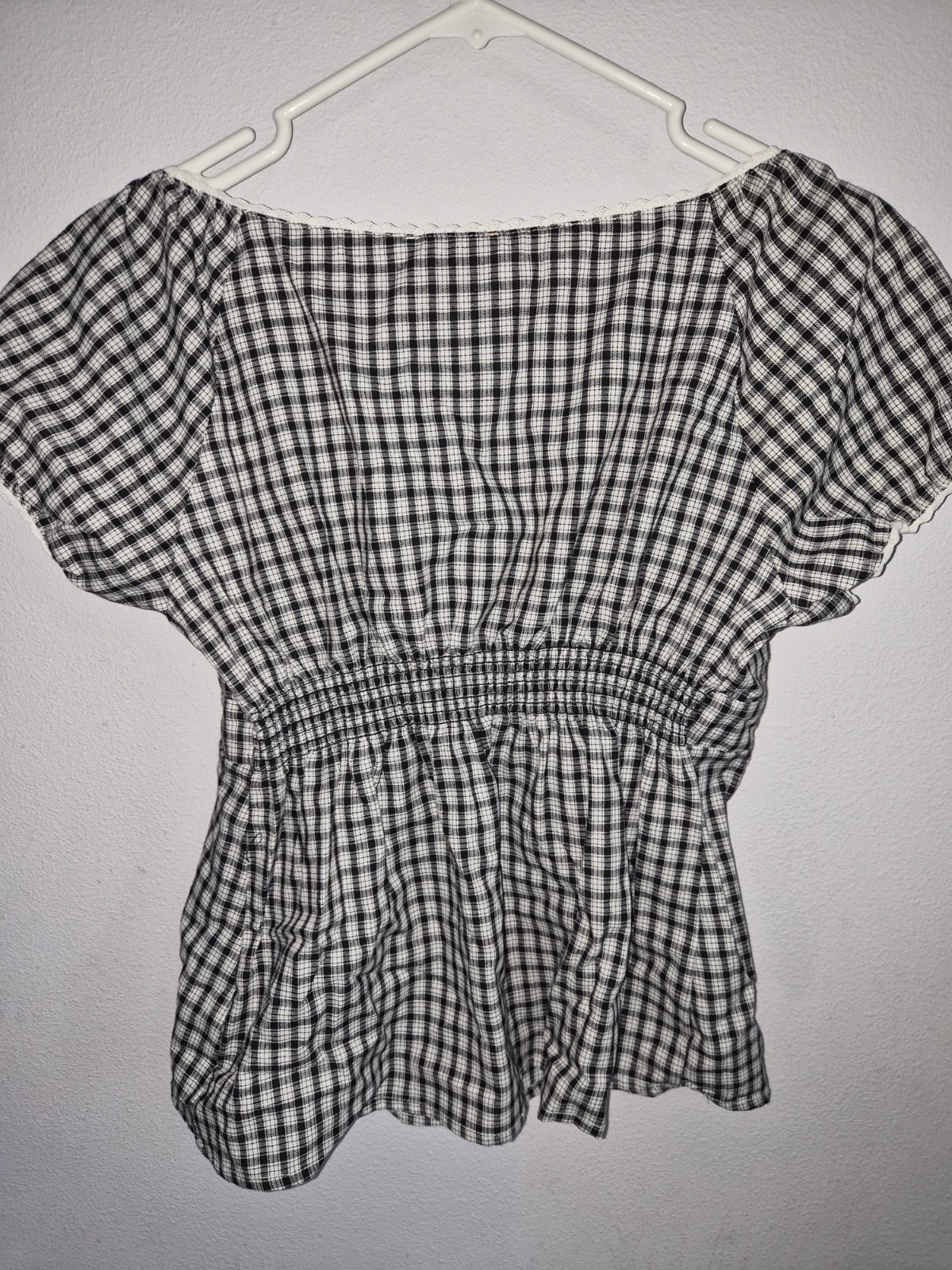 Women’s Black and White Plaid Short Sleeve Blouse, Size Large