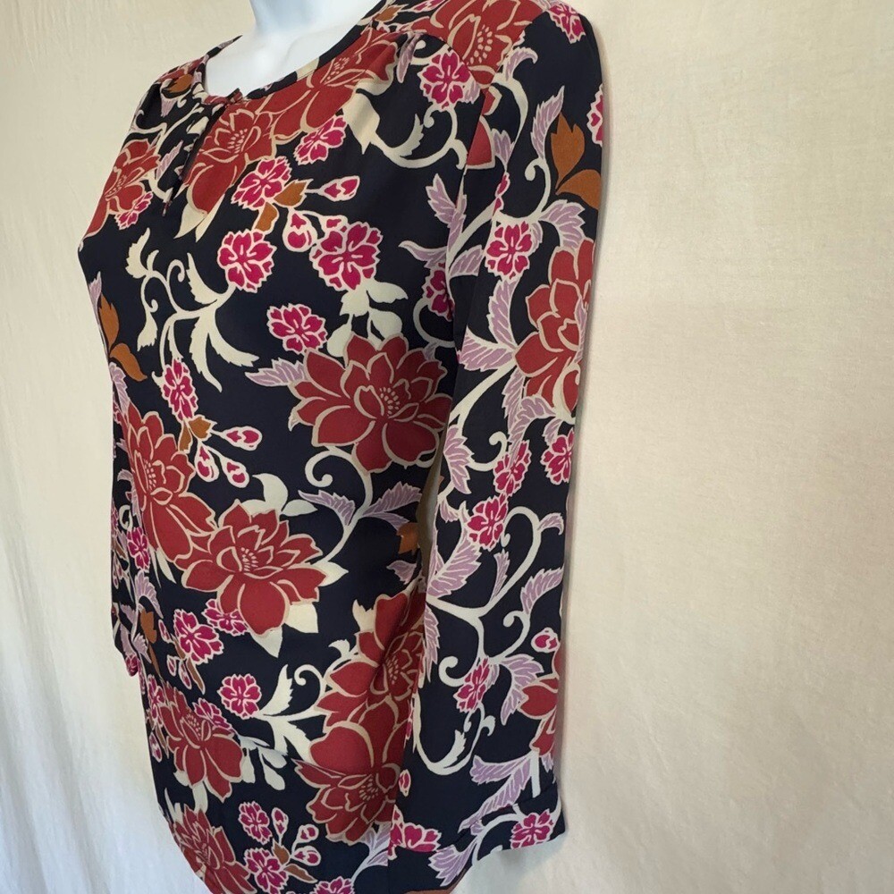 D-108 Van Heusen Black & Red Floral Long Sleeve 3/4 Sleeve Pullover Blouse Sz S