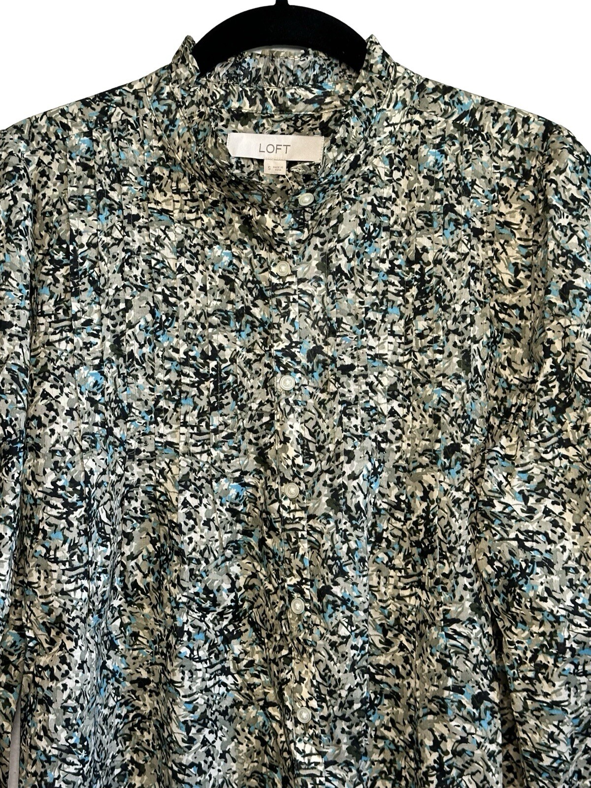 LOFT NWT Printed Pintucked Ruffle Long Sleeve Button Front Blouse Size Small