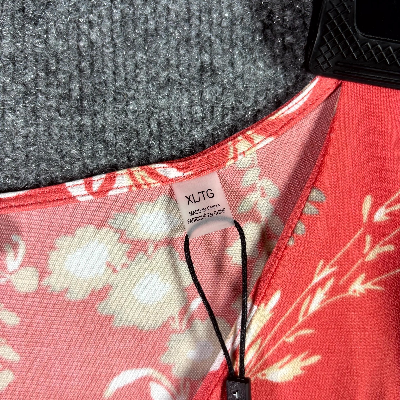 Tahari Blouse Women’s XL Coral Pink Floral Flutter Ruffle Sleeve Summer Top NWT